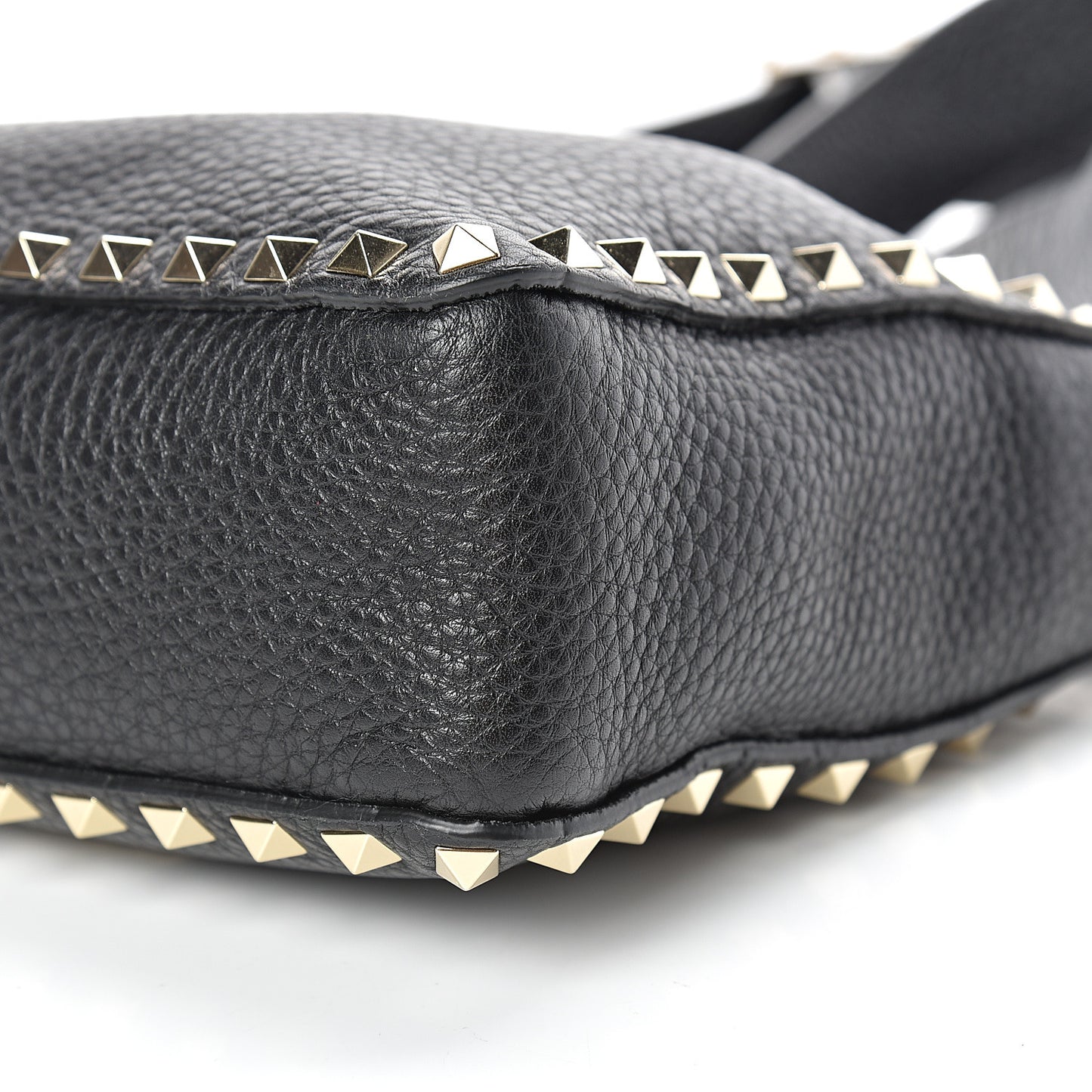 Pebbled Calfskin Mini Rockstud Flip-Lock Messenger Bag Black