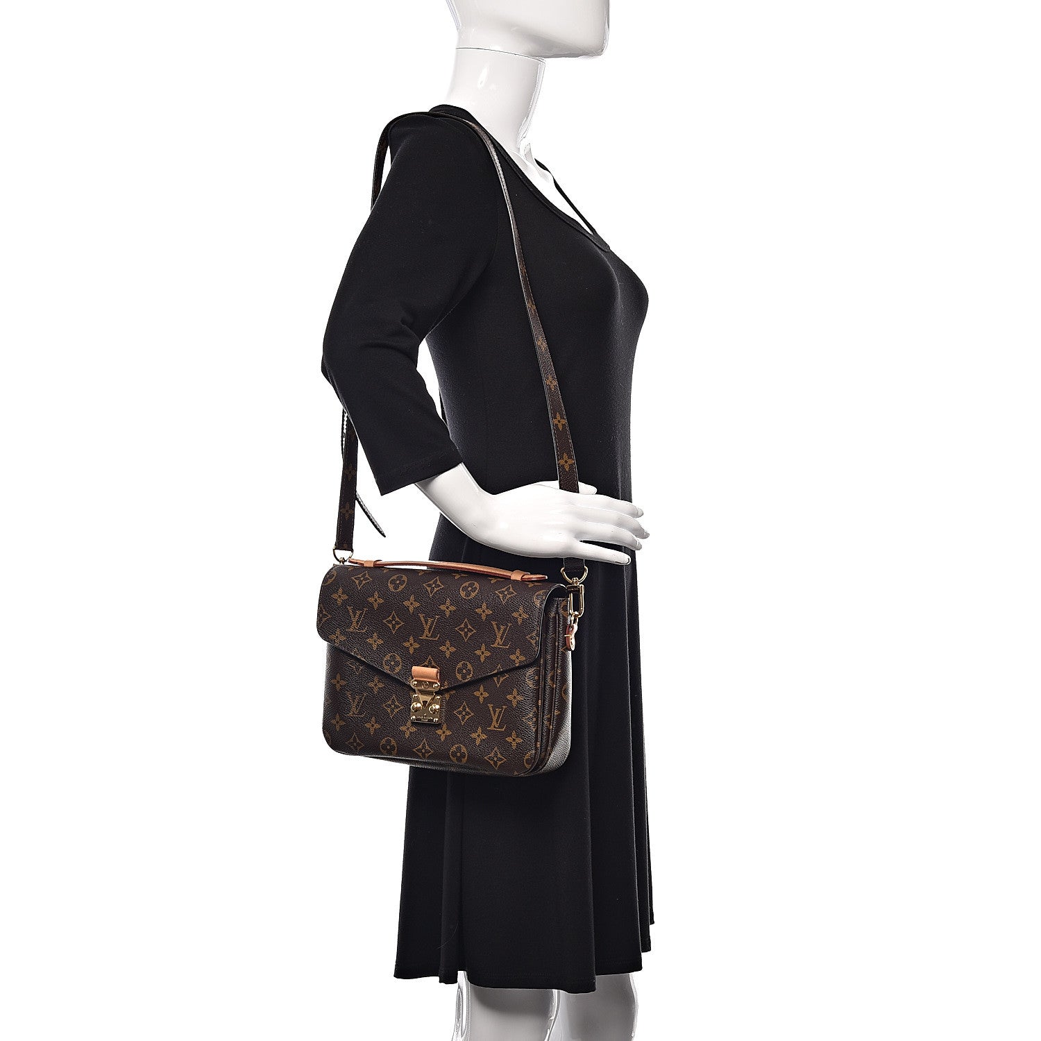 Louis Vuitton Monogram Pochette Metis 2 of 10