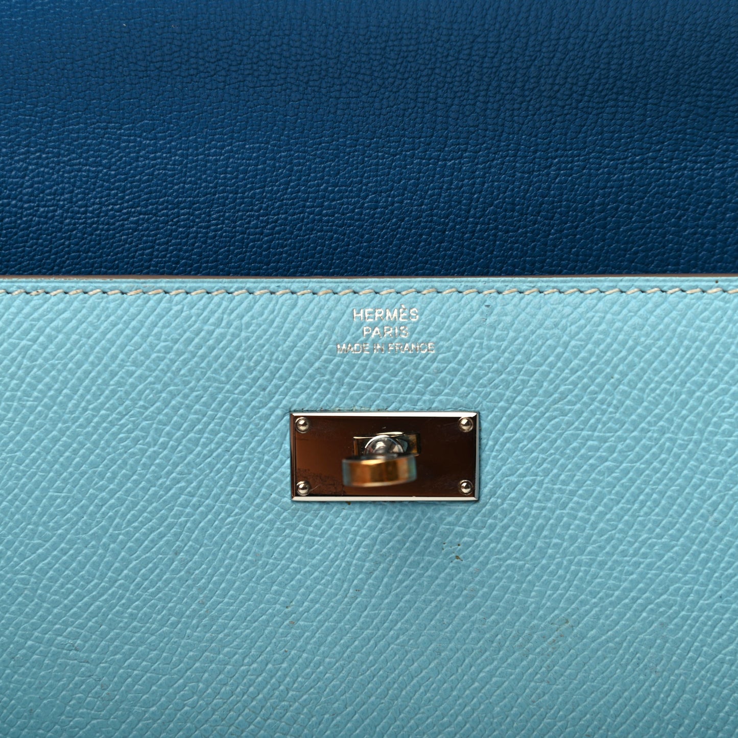 Epsom Kelly Longue Wallet Celeste