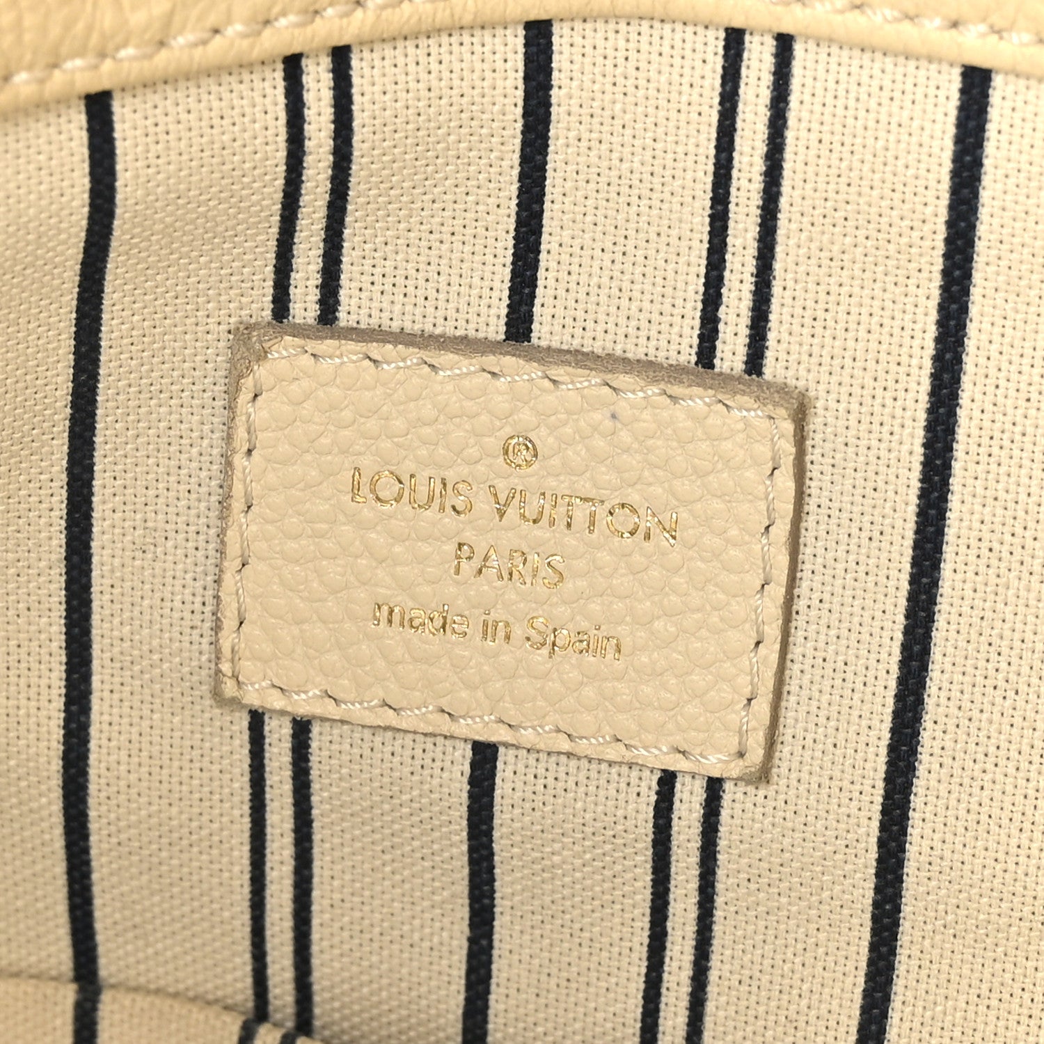 Louis Vuitton Empreinte Artsy MM Neige 6 of 10