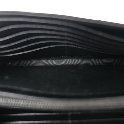 Saint Laurent Grain De Poudre Matelasse Chevron Monogram Monochrome Chain Wallet Black 5 of 12