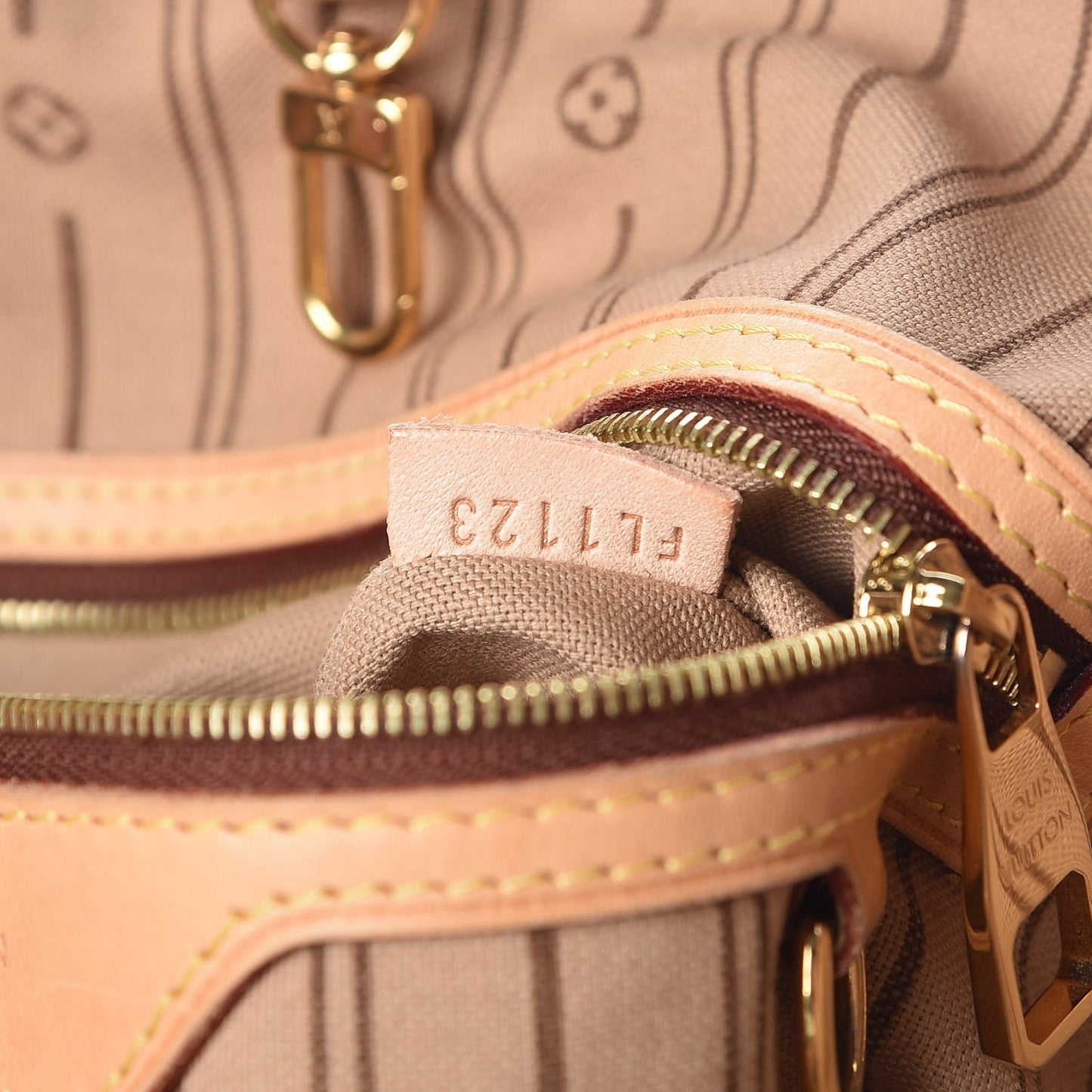 Monogram Delightful MM