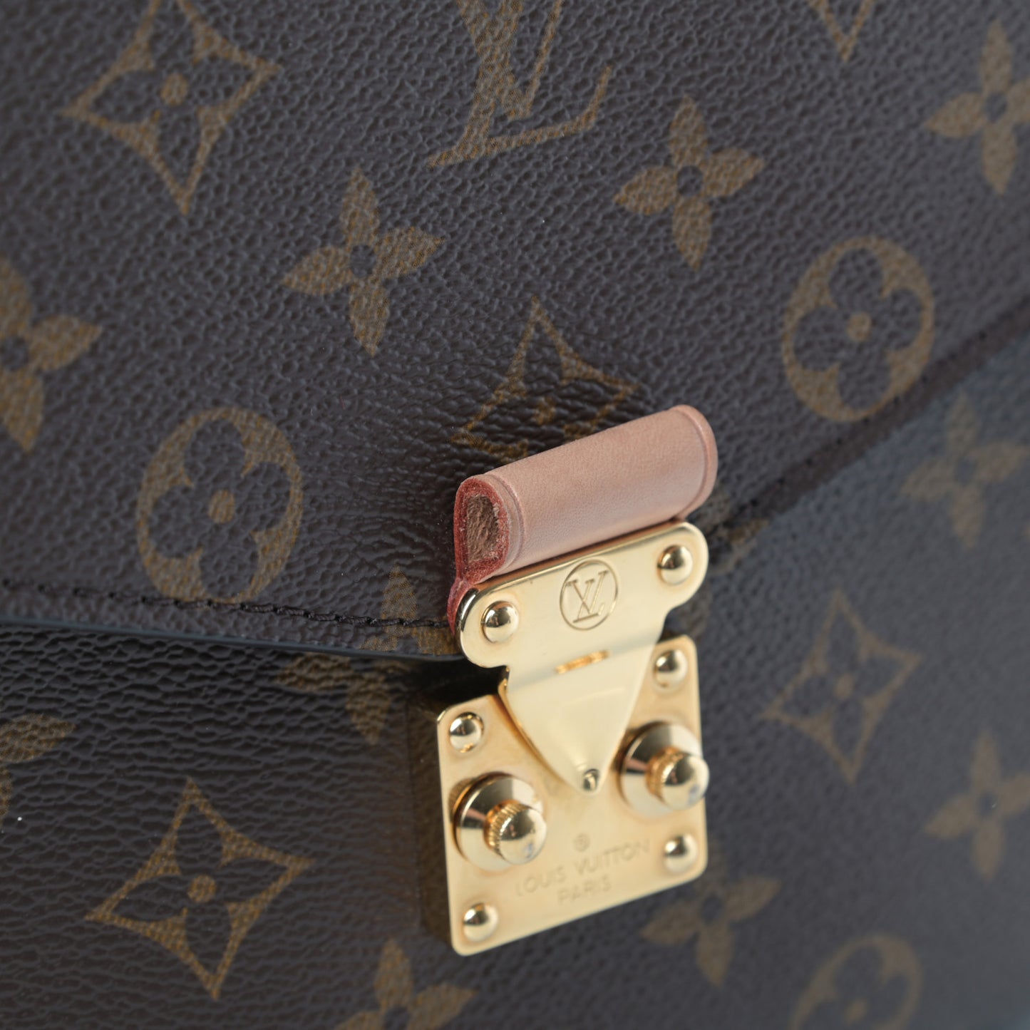 Monogram Pochette Metis