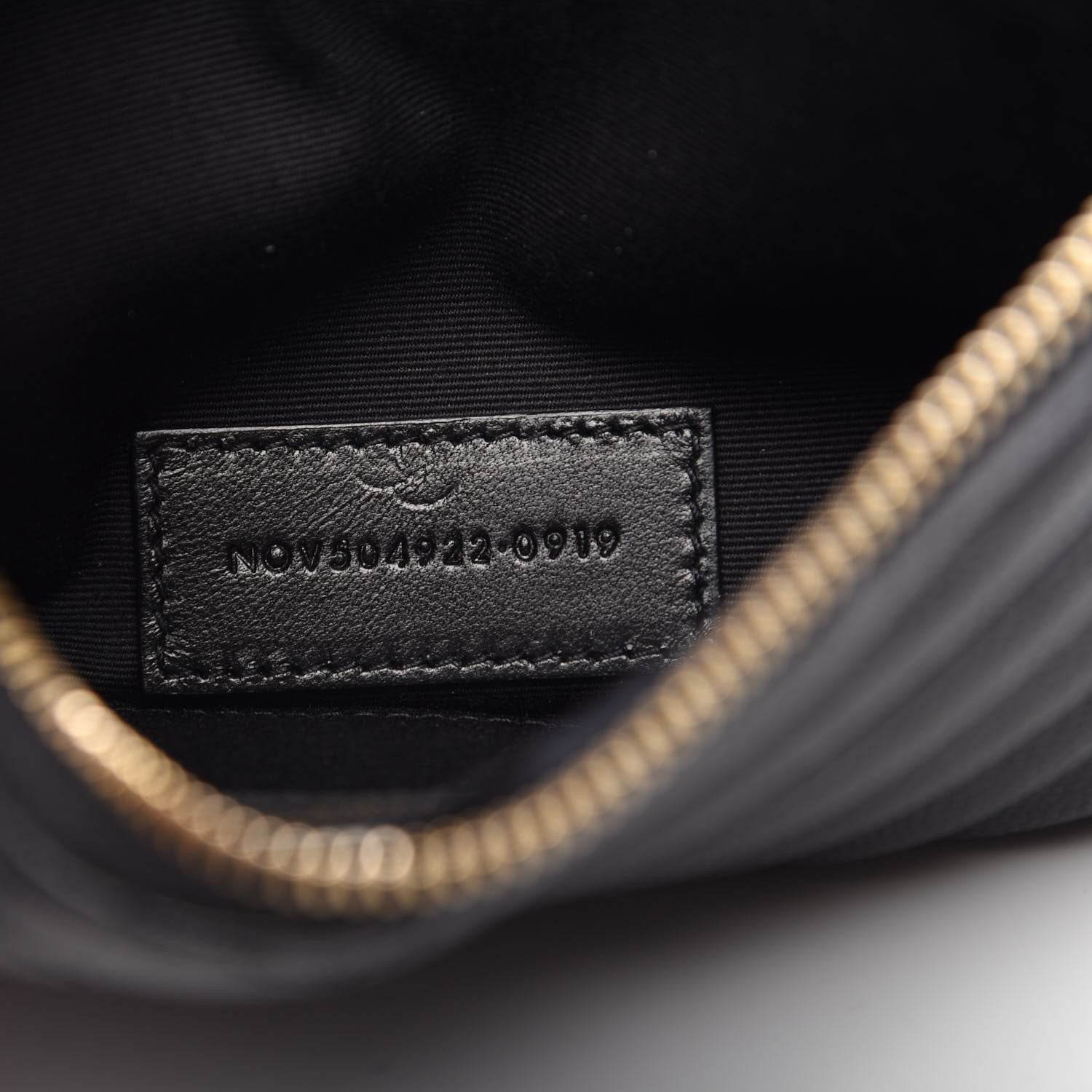 Saint Laurent Grain De Poudre Chevron Monogram Bill Pouch Black 7 of 8