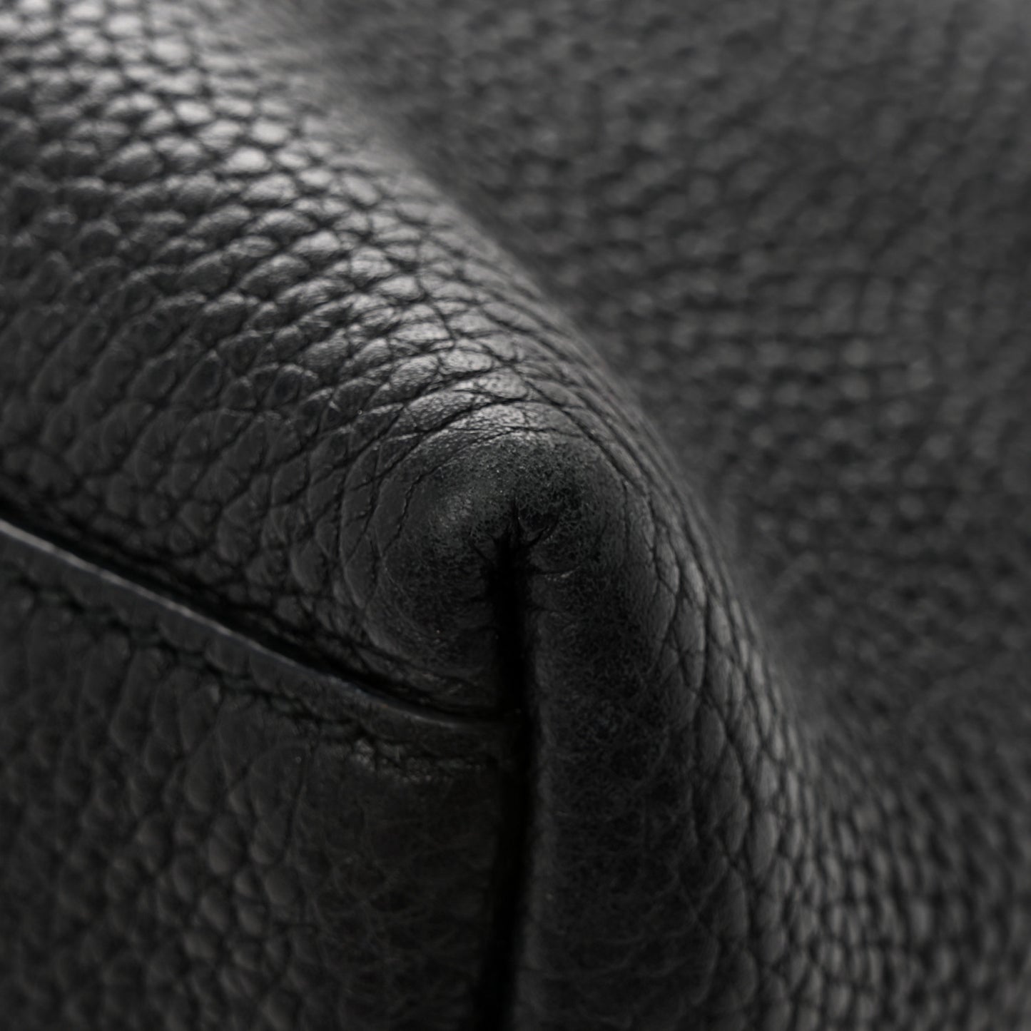 Pebbled Calfskin Medium Soho Chain Shoulder Bag Black