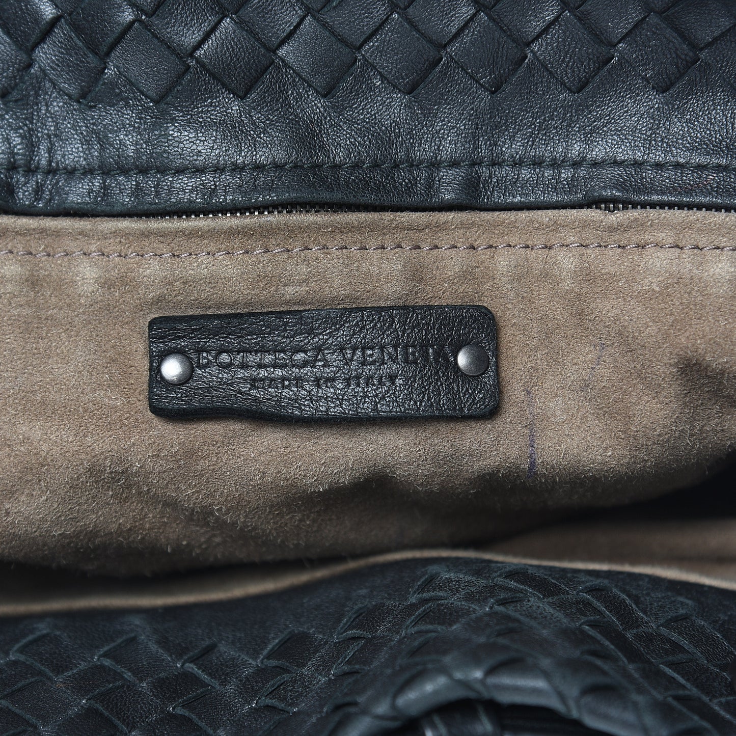 Nappa Intrecciato Medium Garda Bag Black