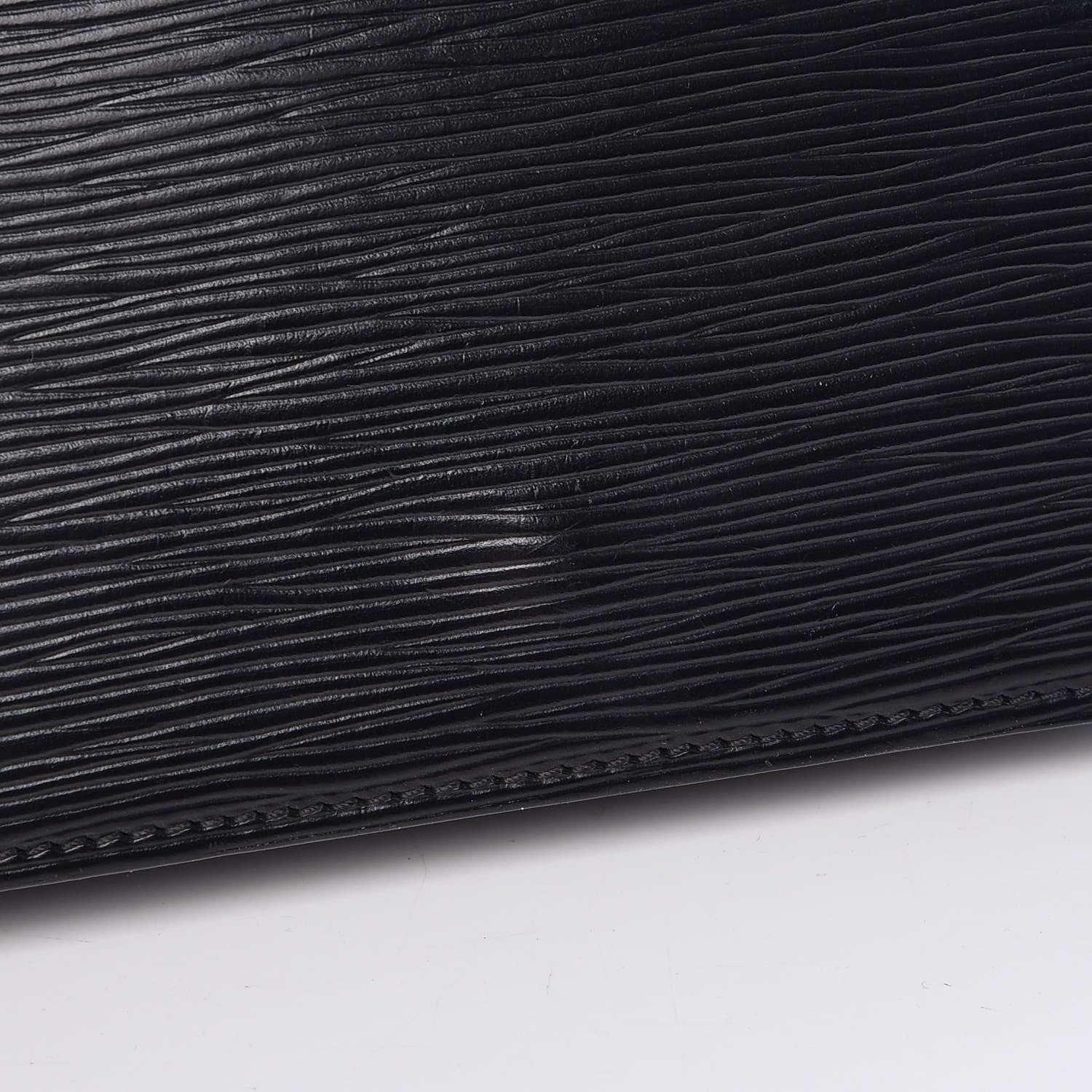 Louis Vuitton Epi Pochette Trapeze Black 13 of 14