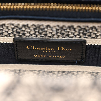 Christian Dior Canvas Embroidered Toile De Jouy Medium Lady D-Lite 6 of 9