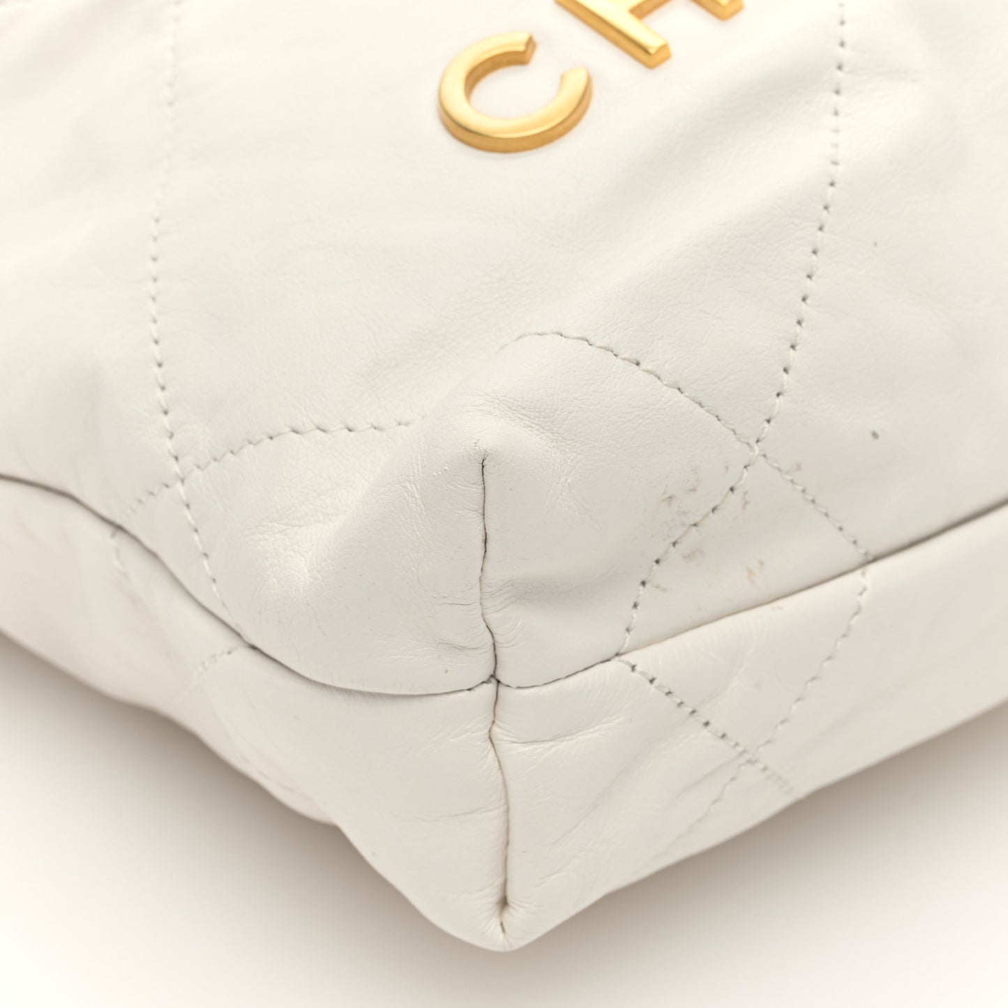 Shiny Calfskin Quilted Mini Chanel 22 White