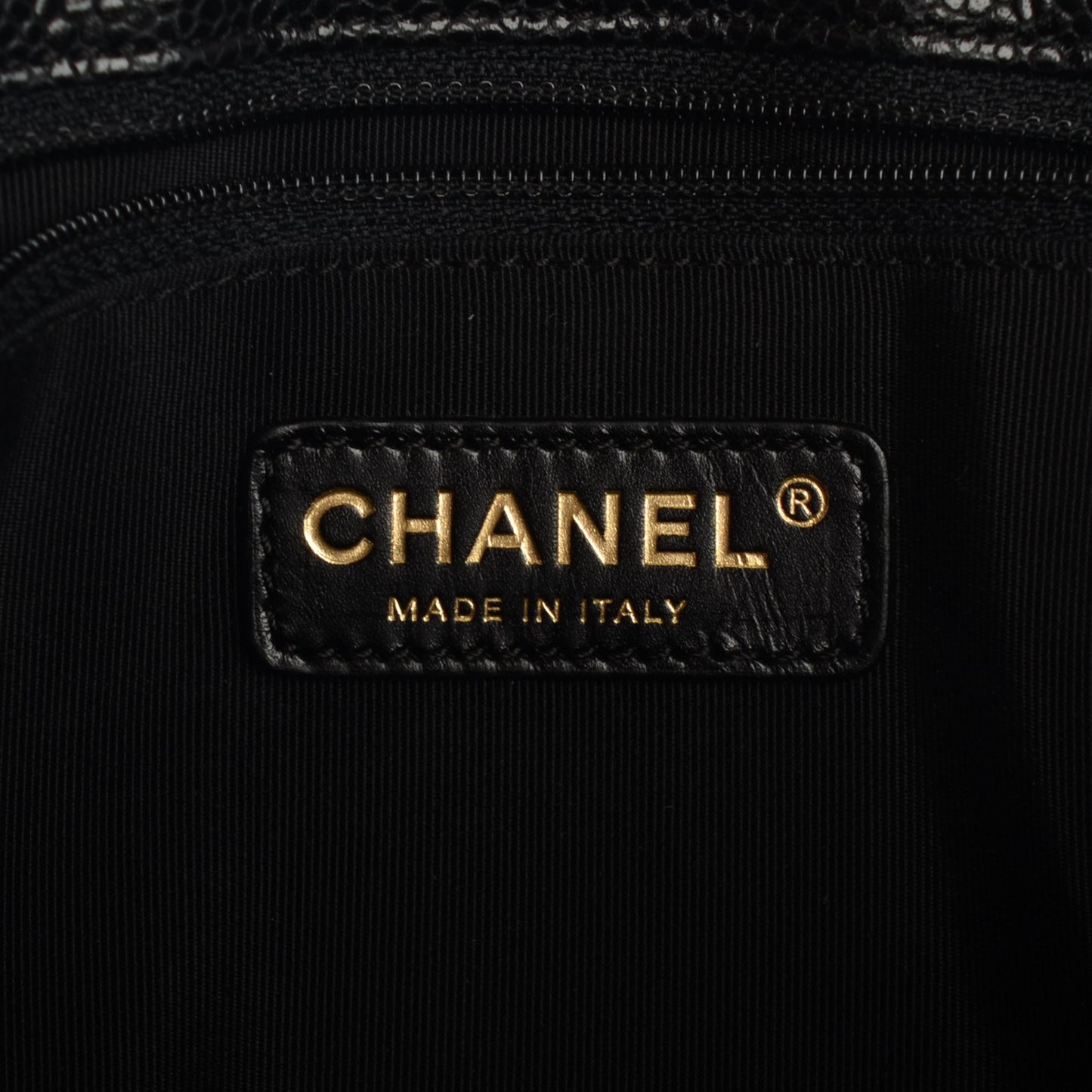 Caviar Grand Shopping Tote GST Black