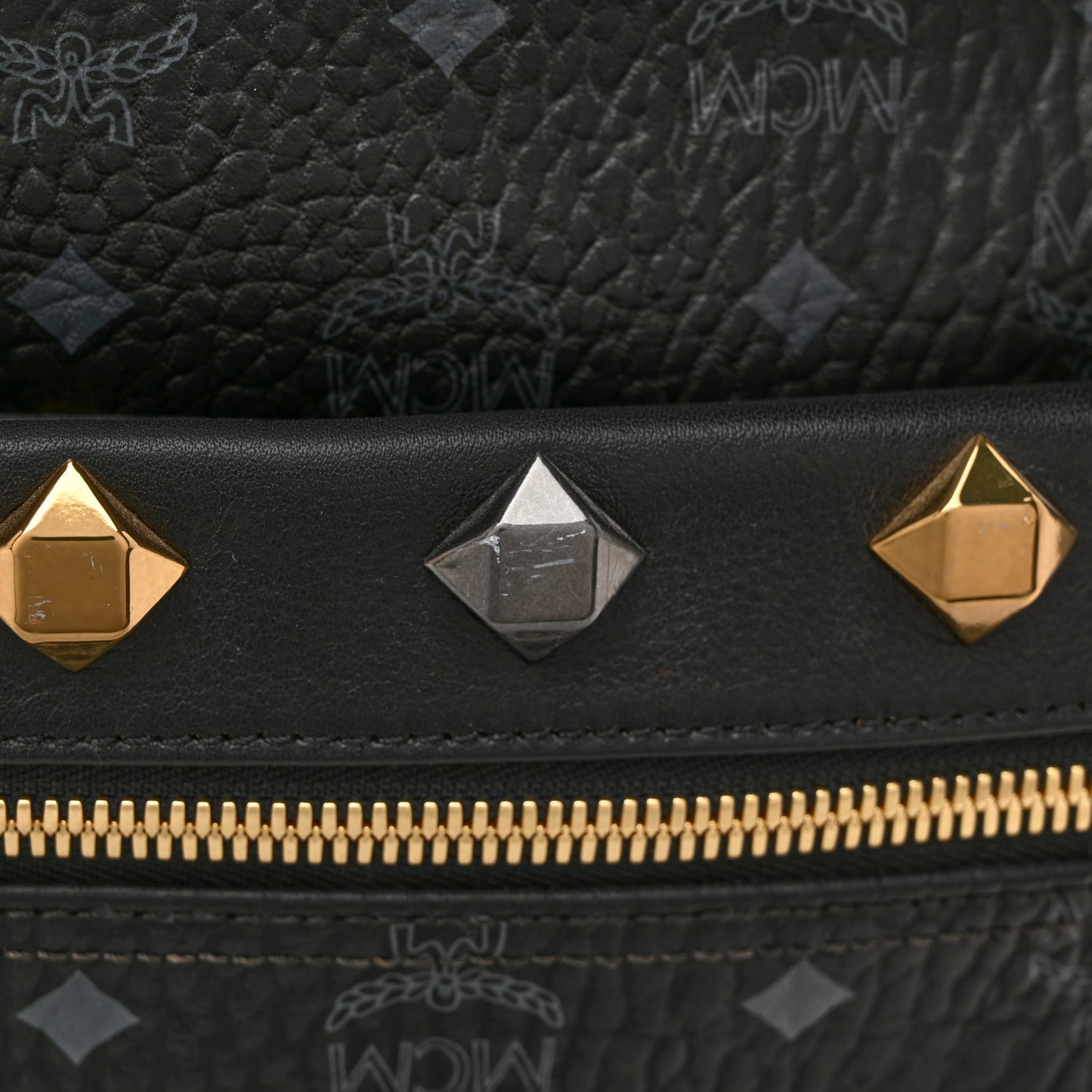 Visetos Studded Medium Dual Stark Backpack Black