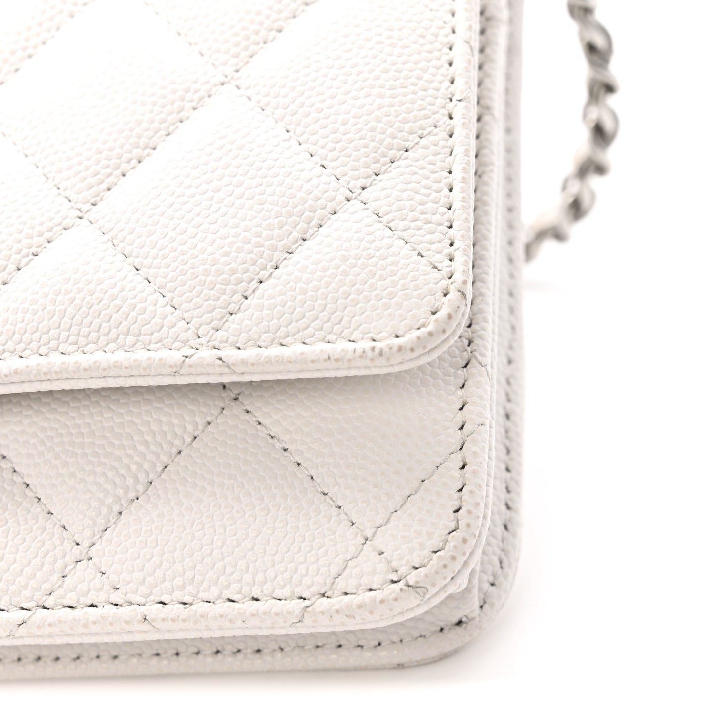 Caviar Quilted CC Logo Wallet on Chain WOC White