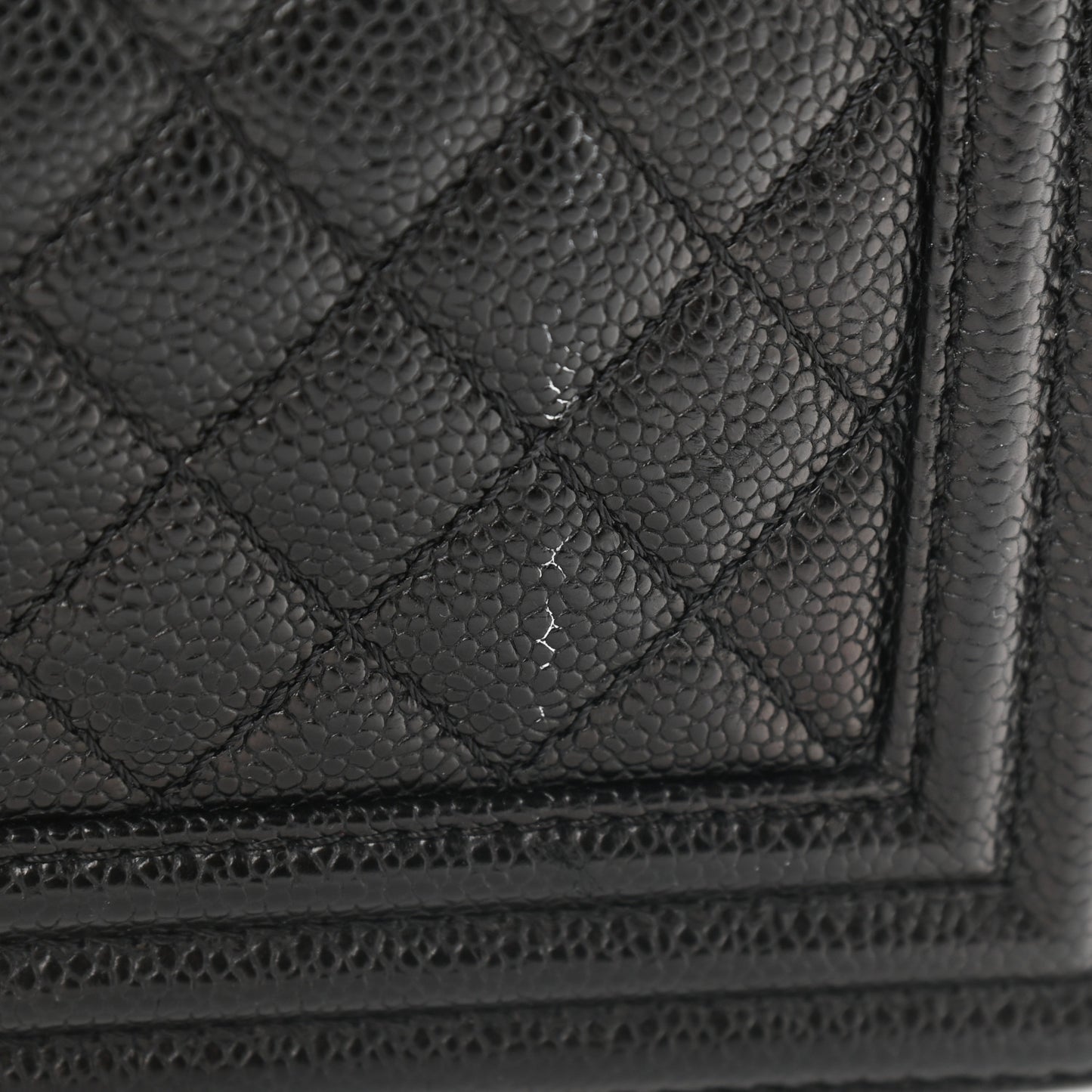 Caviar Quilted New Medium Boy Flap Black