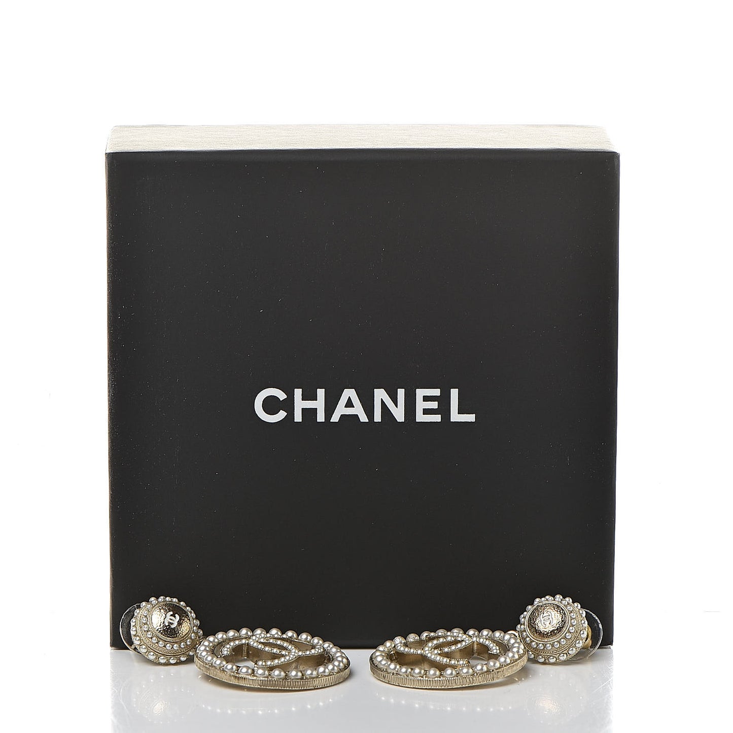 Pearl CC Dangle Earrings Gold