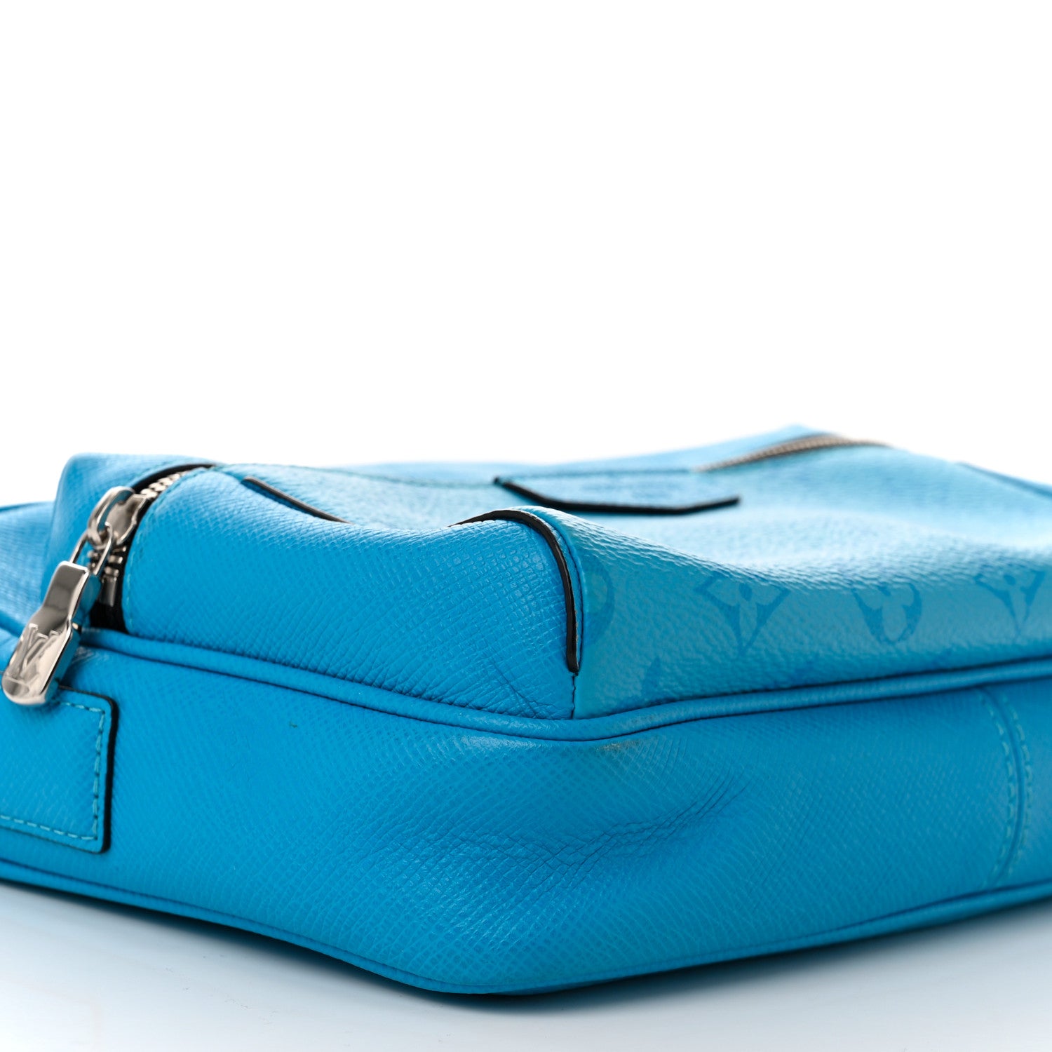 Louis Vuitton Taigarama Outdoor Messenger Blue Lagoon 9 of 10