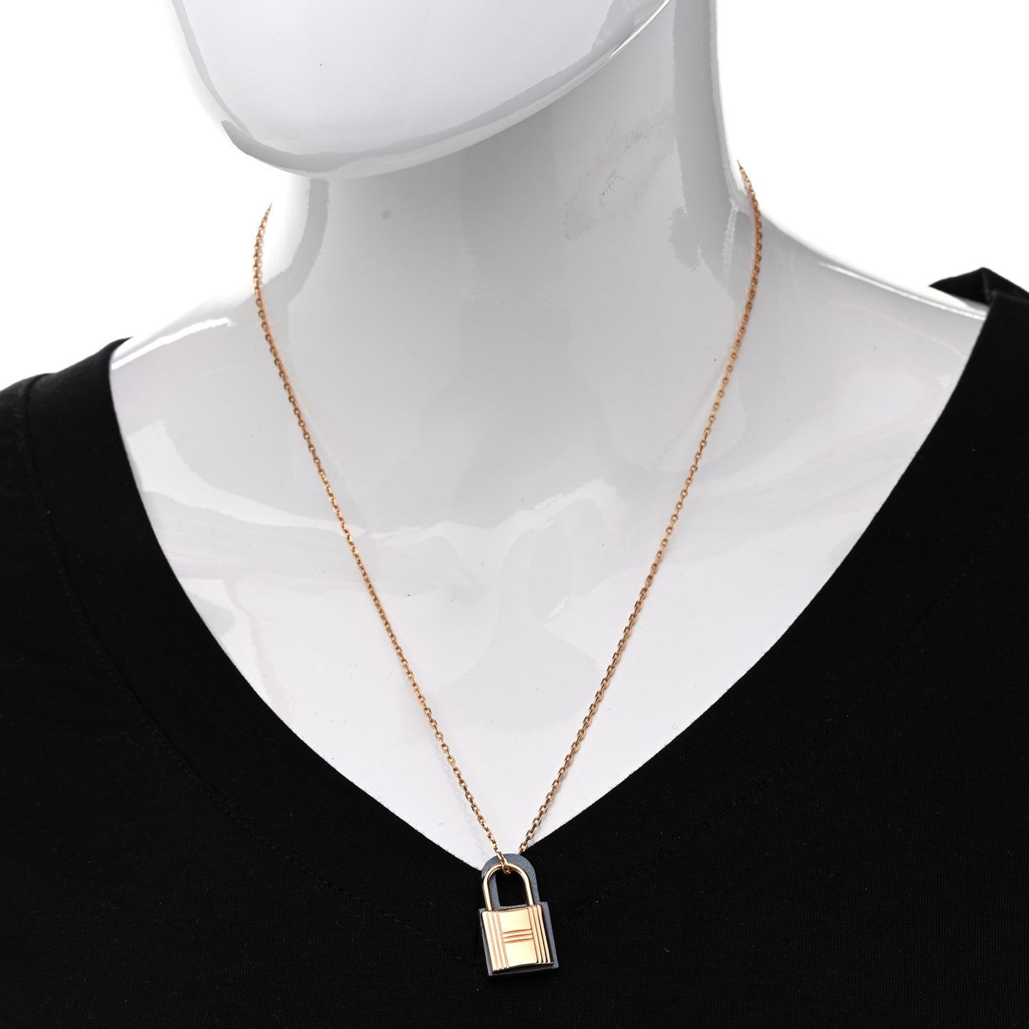Swift Small O'Kelly Pendant Necklace Bleu Lin
