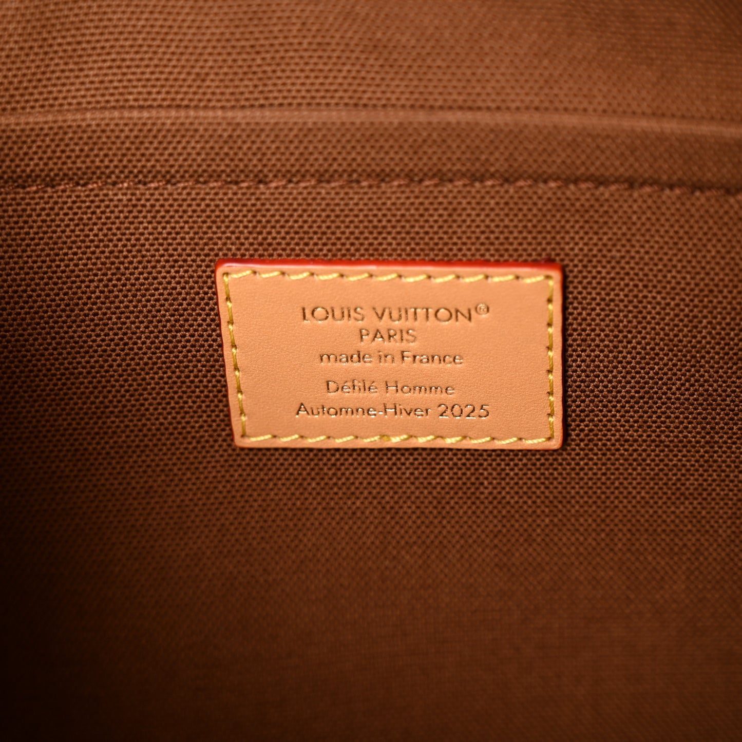 Reverse Monogram Drip Pochette Voyage Souple