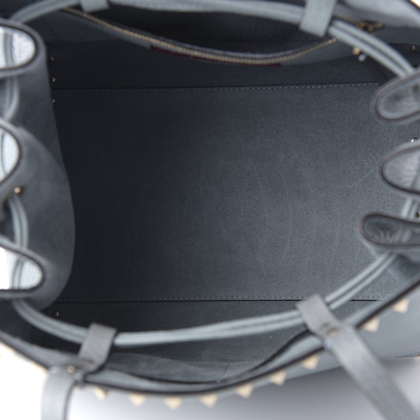 Pebbled Calfskin Rockstud Double Handle Cinch Tote Nube