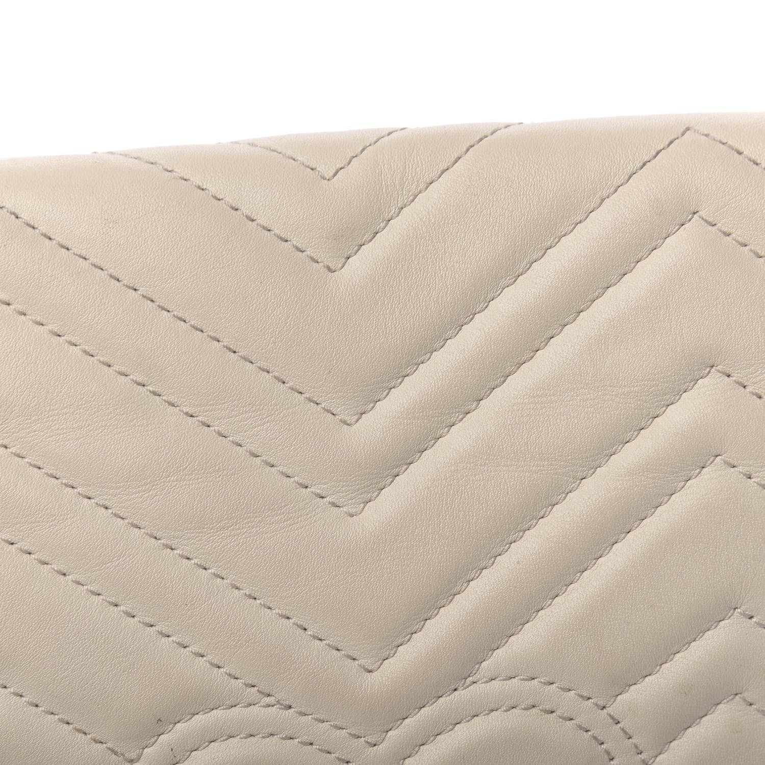 Gucci Calfskin Matelasse Medium GG Marmont Shoulder Bag White 21 of 23