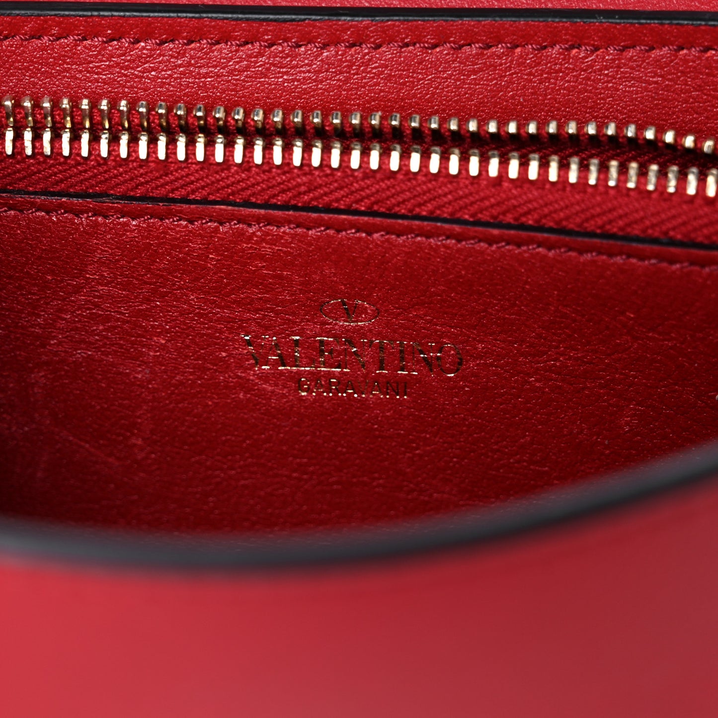Calfskin Rockstud Phone Case With Chain Rosso Valentino