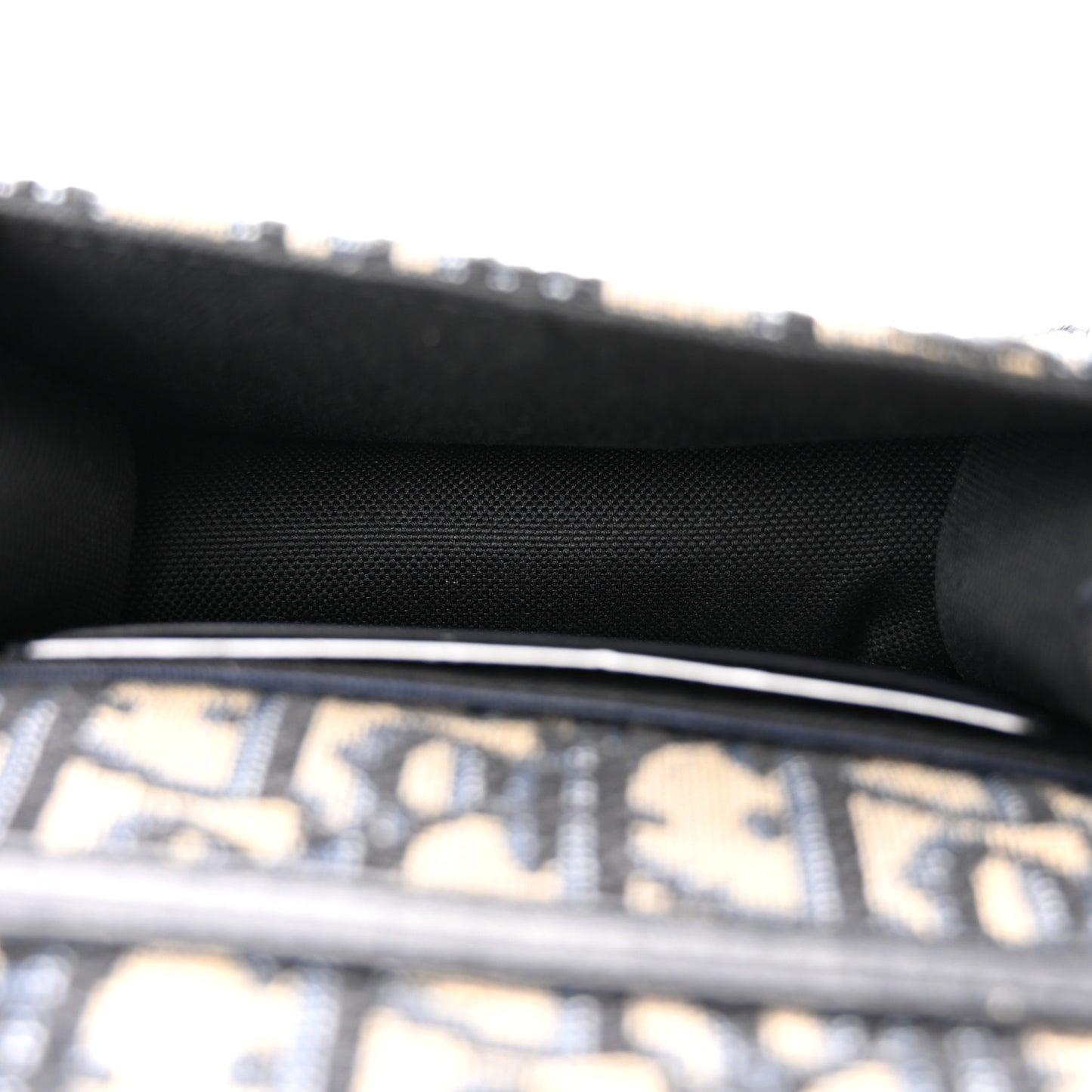 Oblique Nano 30 Montaigne Pouch Blue