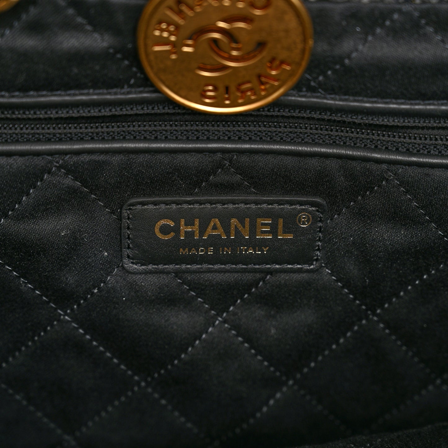 Tweed Patchwork Quilted Chanel 22 Black Grey Pink