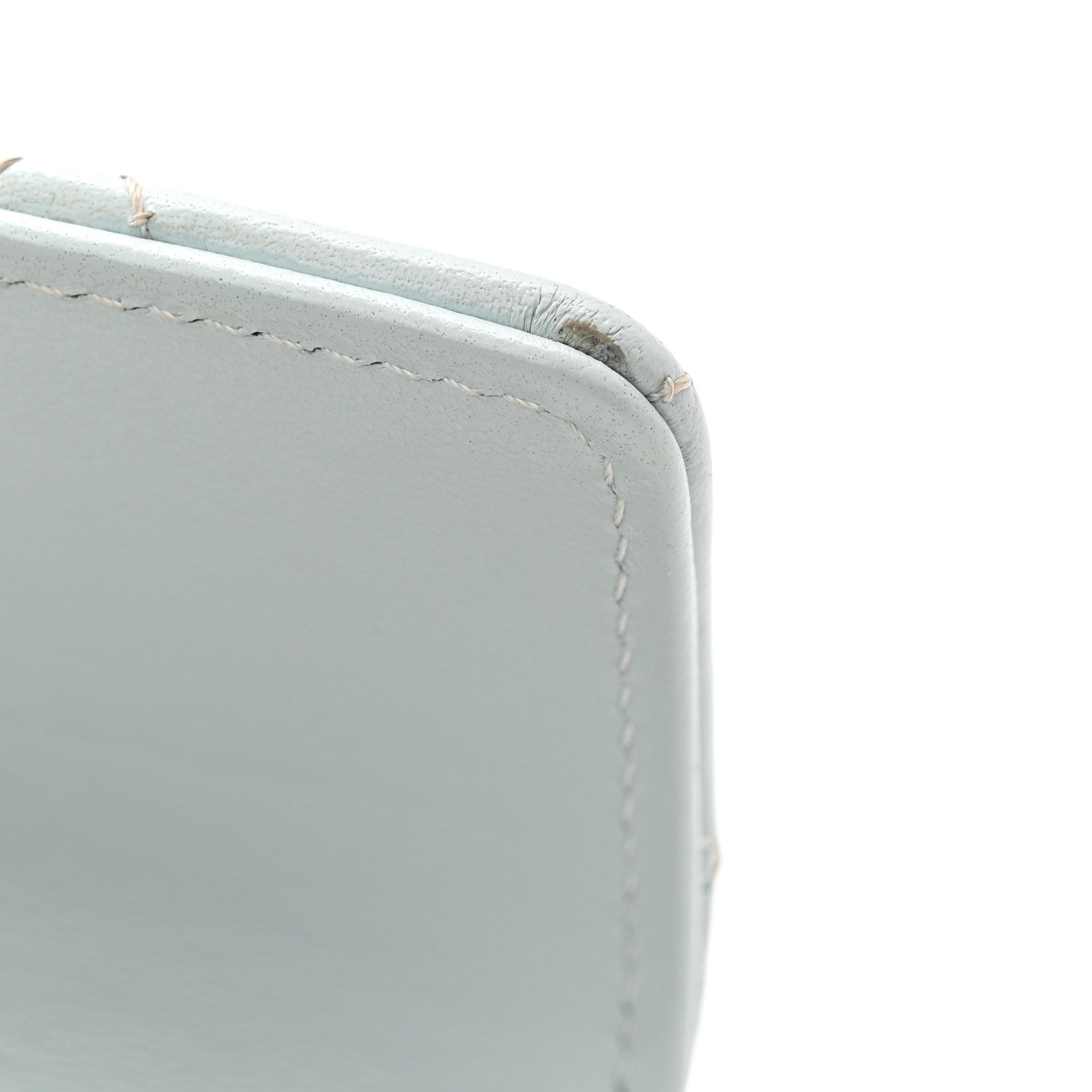 CHANELbeauty ノベルティ Chanel Lambskin Quilted Pearl CC Chanel Flap Card Holder Light