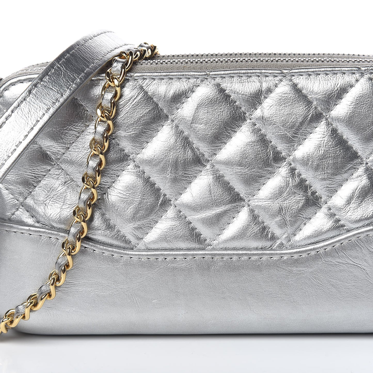 Metallic Lambskin Calfskin Quilted Small Gabrielle Clutch With Chain Silver
