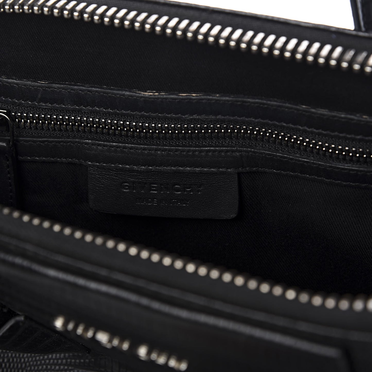 Calfskin Lizard Embossed Medium Antigona Black