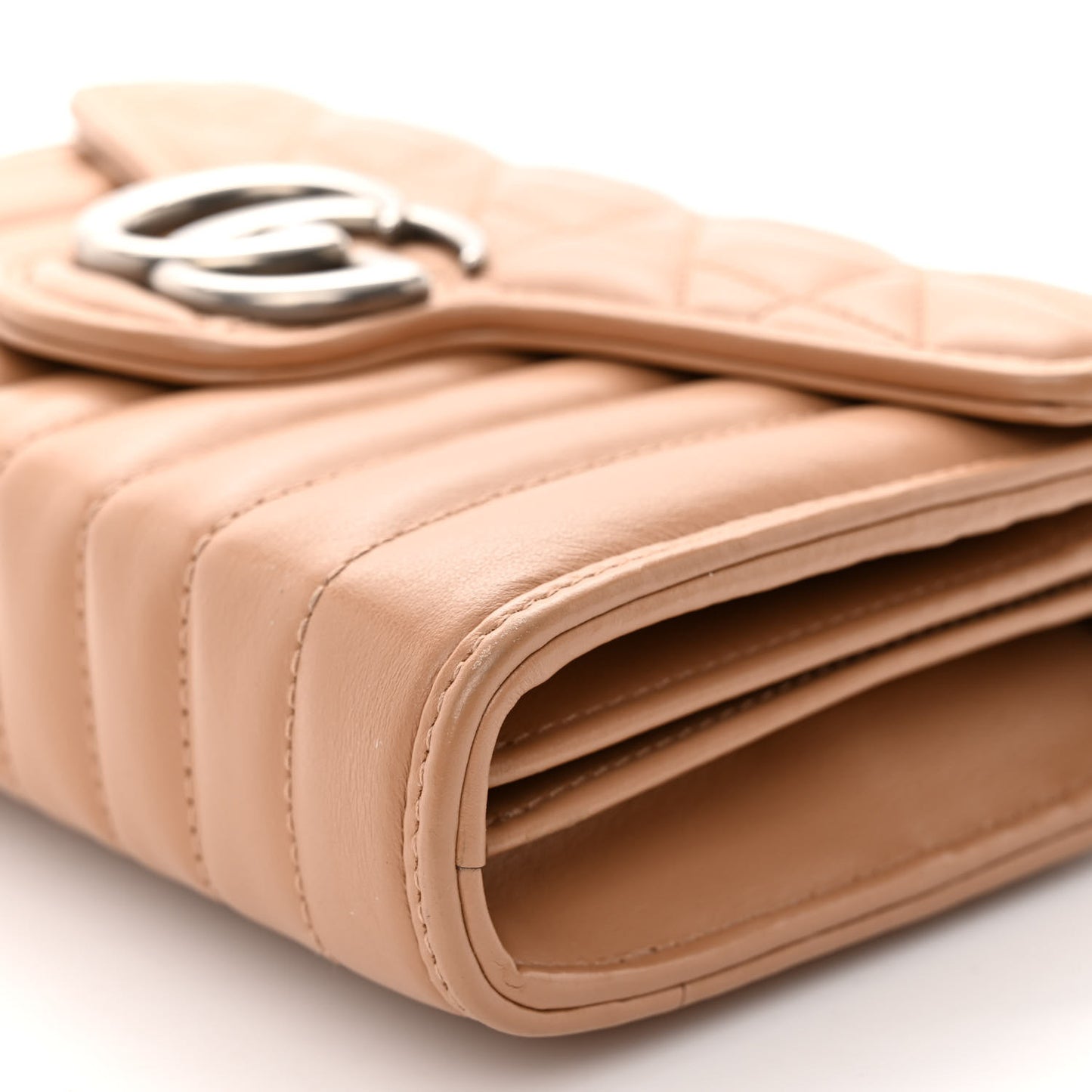 Calfskin Matelasse Aria GG Marmont Chain Wallet Camelia