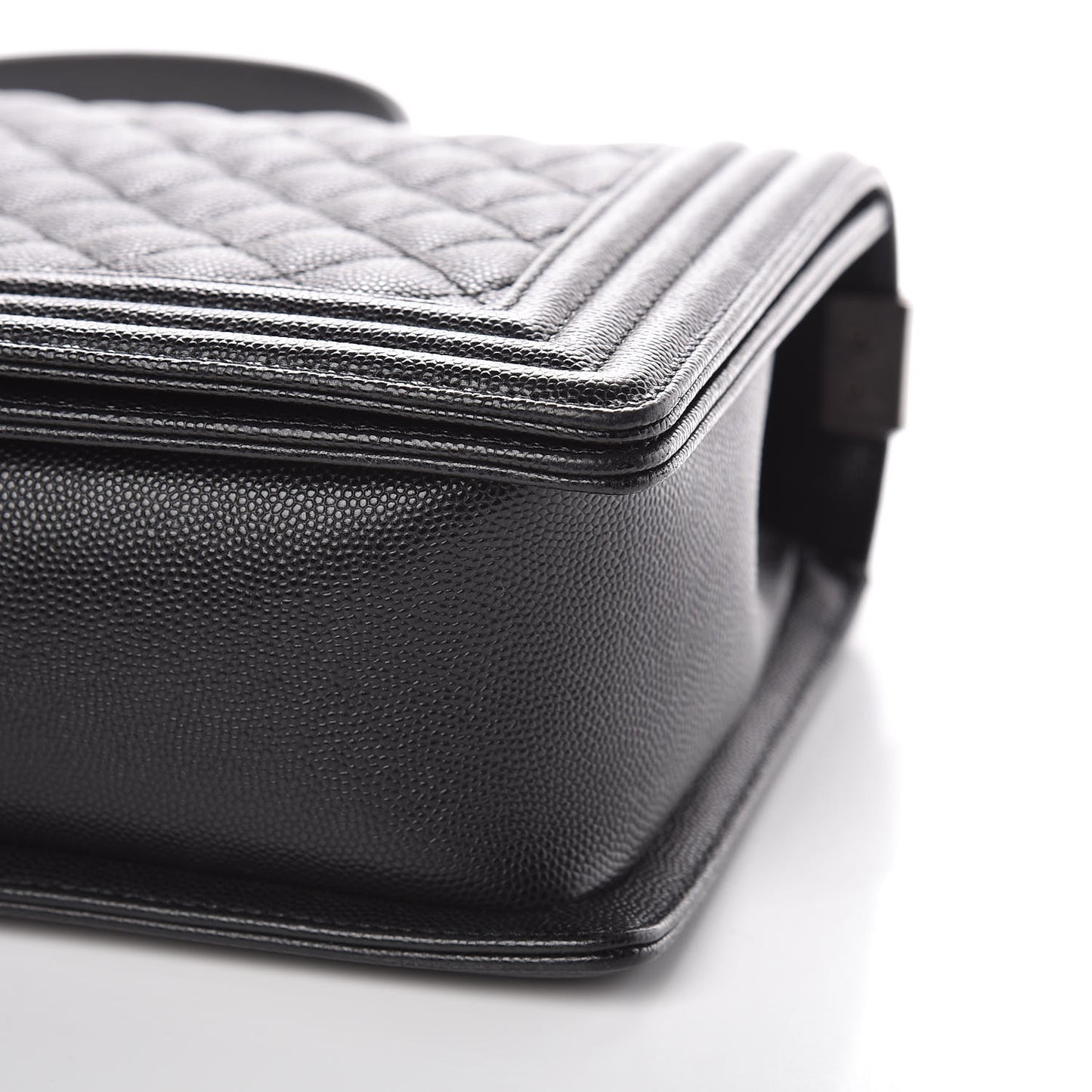 Caviar Quilted New Medium Boy Flap Black