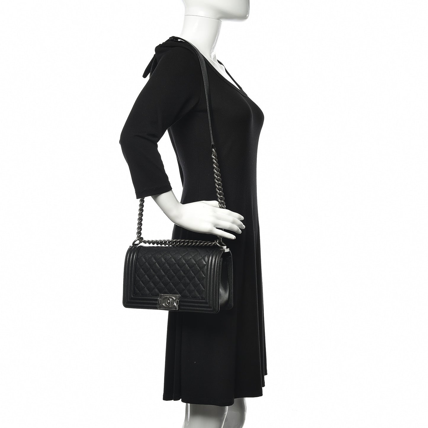 Caviar Quilted Medium Boy Flap Black