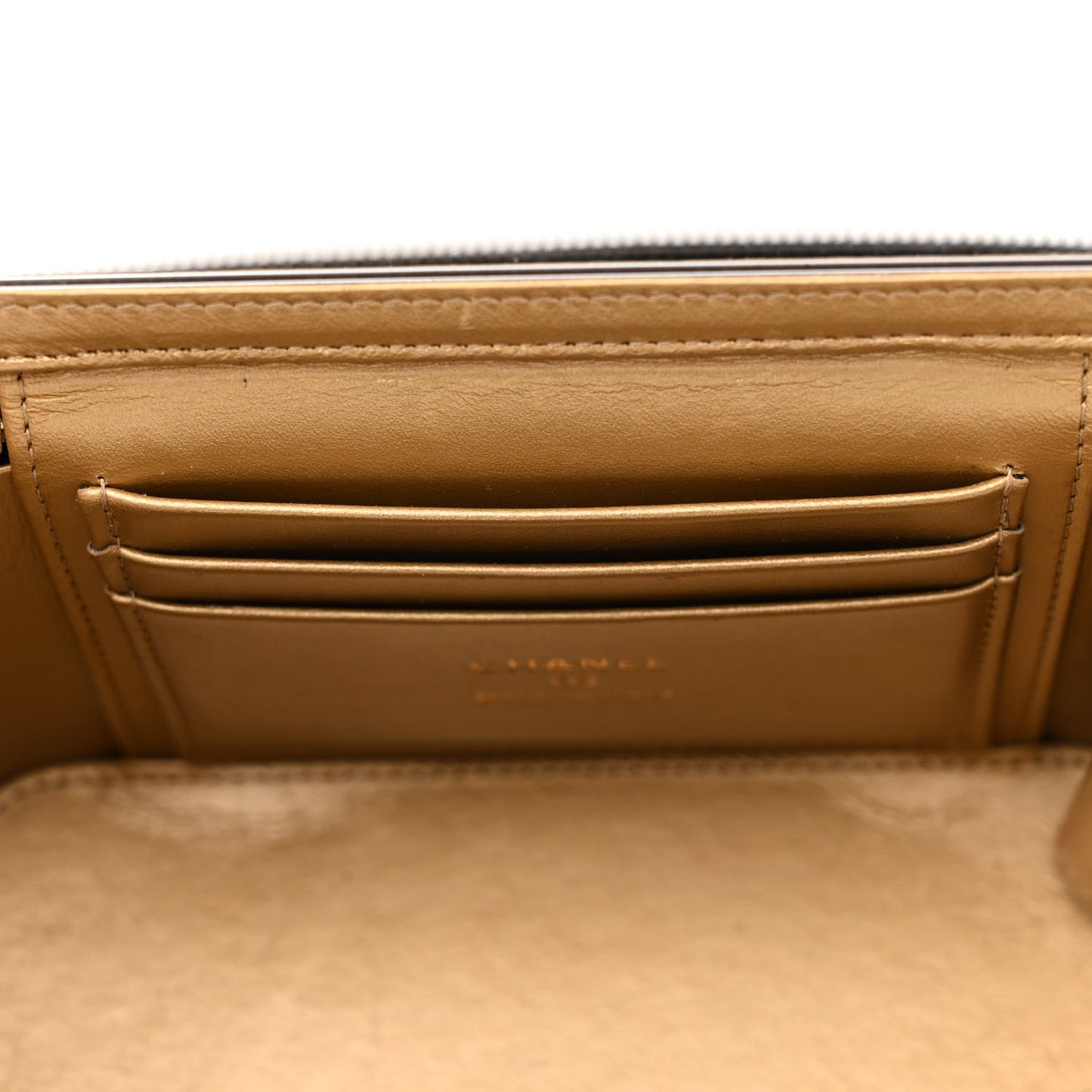 Lambskin Quilted Pearl Crush Small Vanity Case With Chain Black