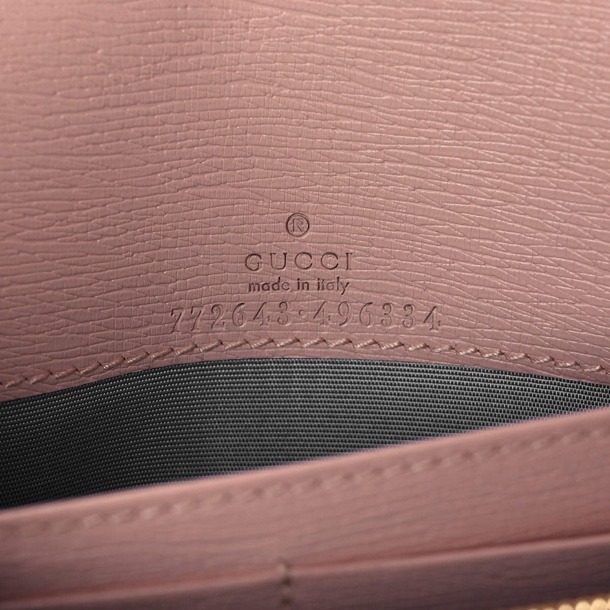Gucci Textured Calfskin Script Logo Wallet On Chain Light Pink 7 of 10
