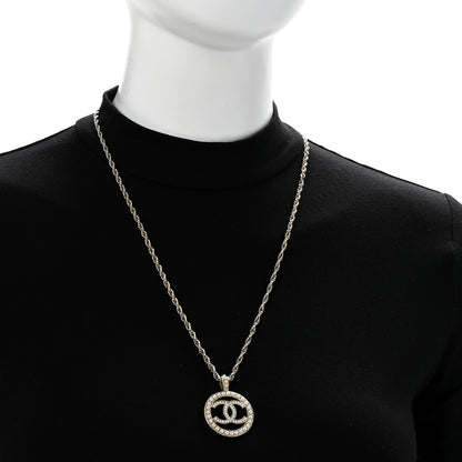 Chanel Pearl CC Round Pendant Necklace Gold 2 of 6