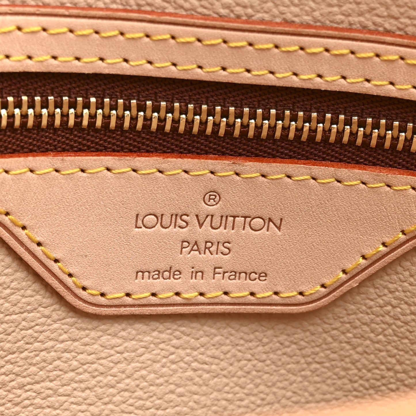 Monogram Petit Bucket 23