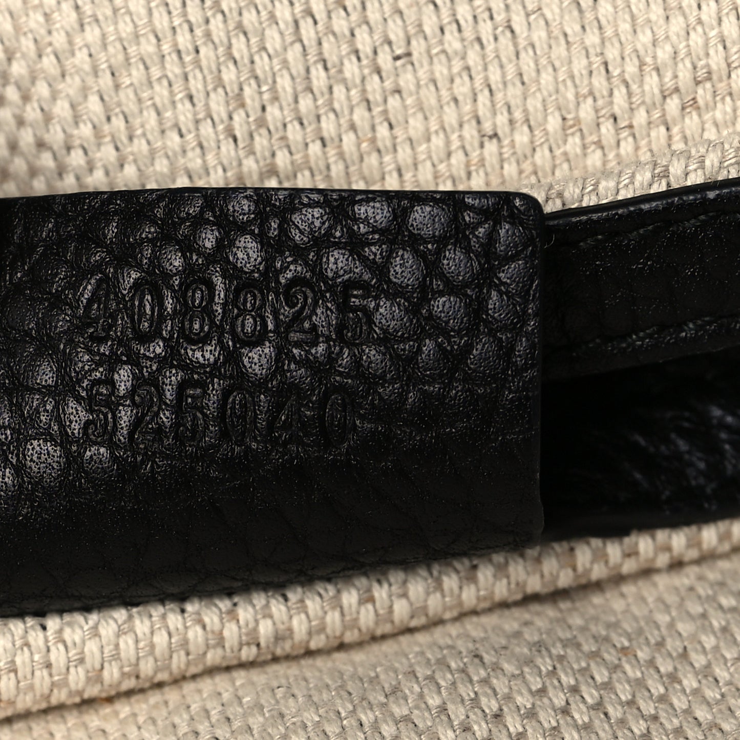 Pebbled Calfskin Large Soho Hobo Black