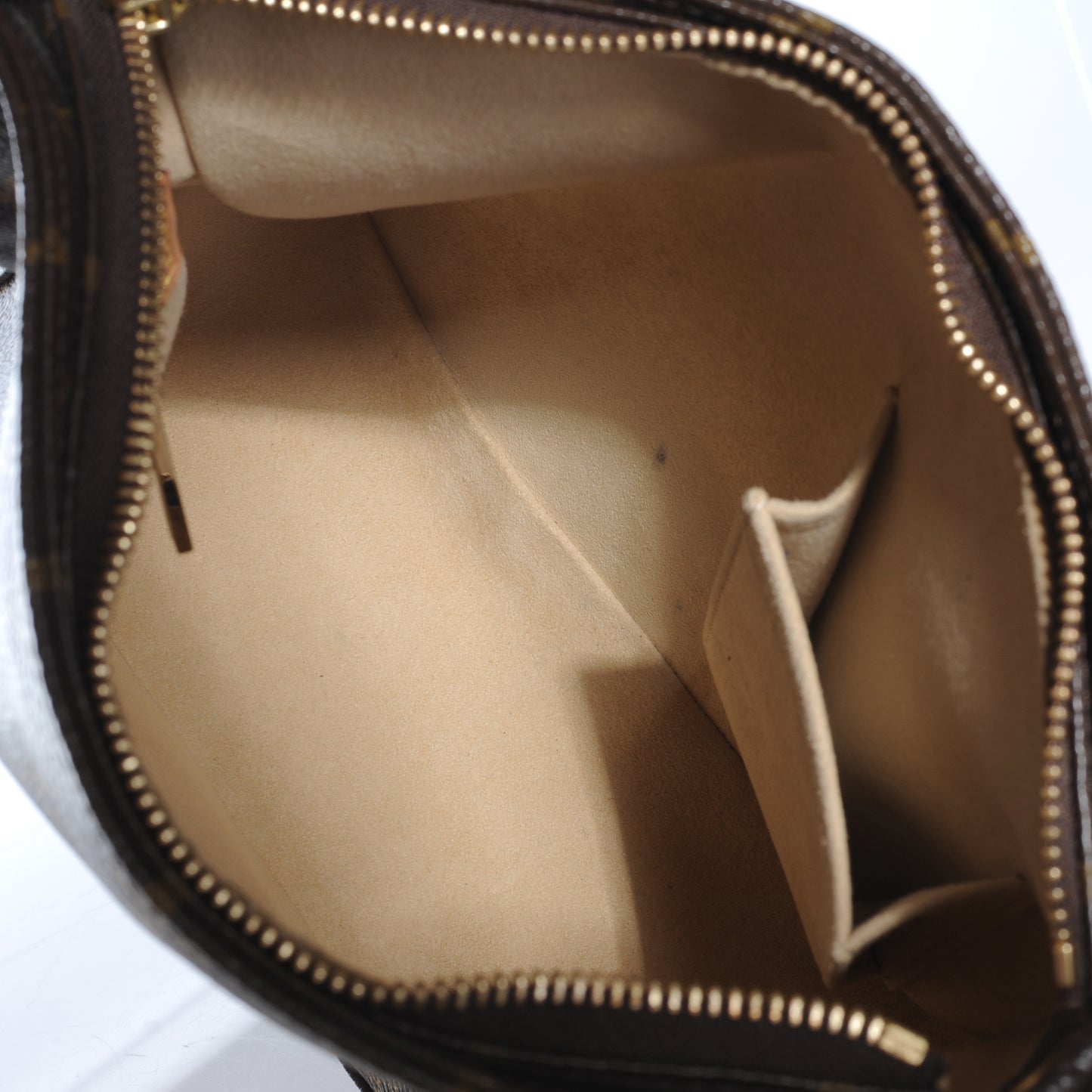 Monogram Looping MM
