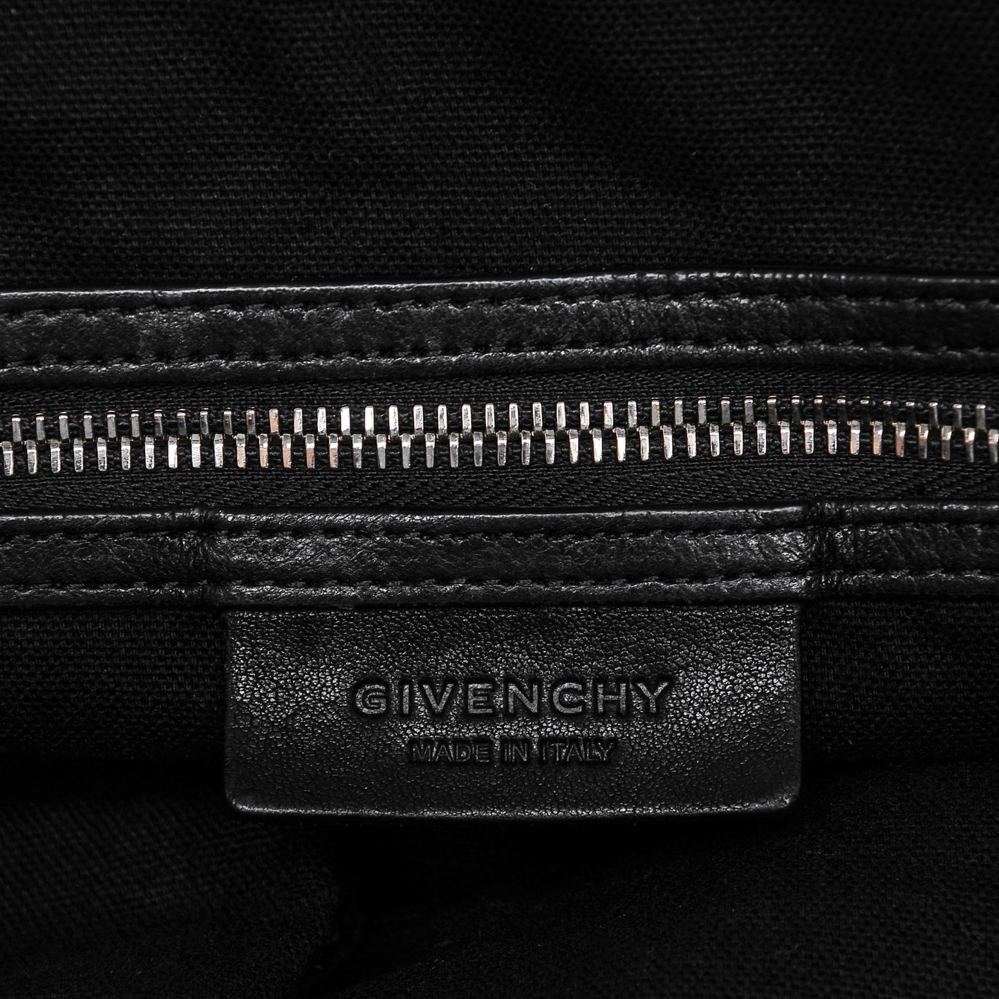 Calfskin Medium Nightingale Black