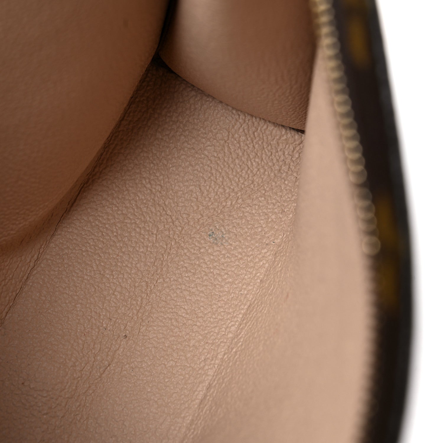 Louis Vuitton Monogram Toiletry Pouch 19 13 of 19