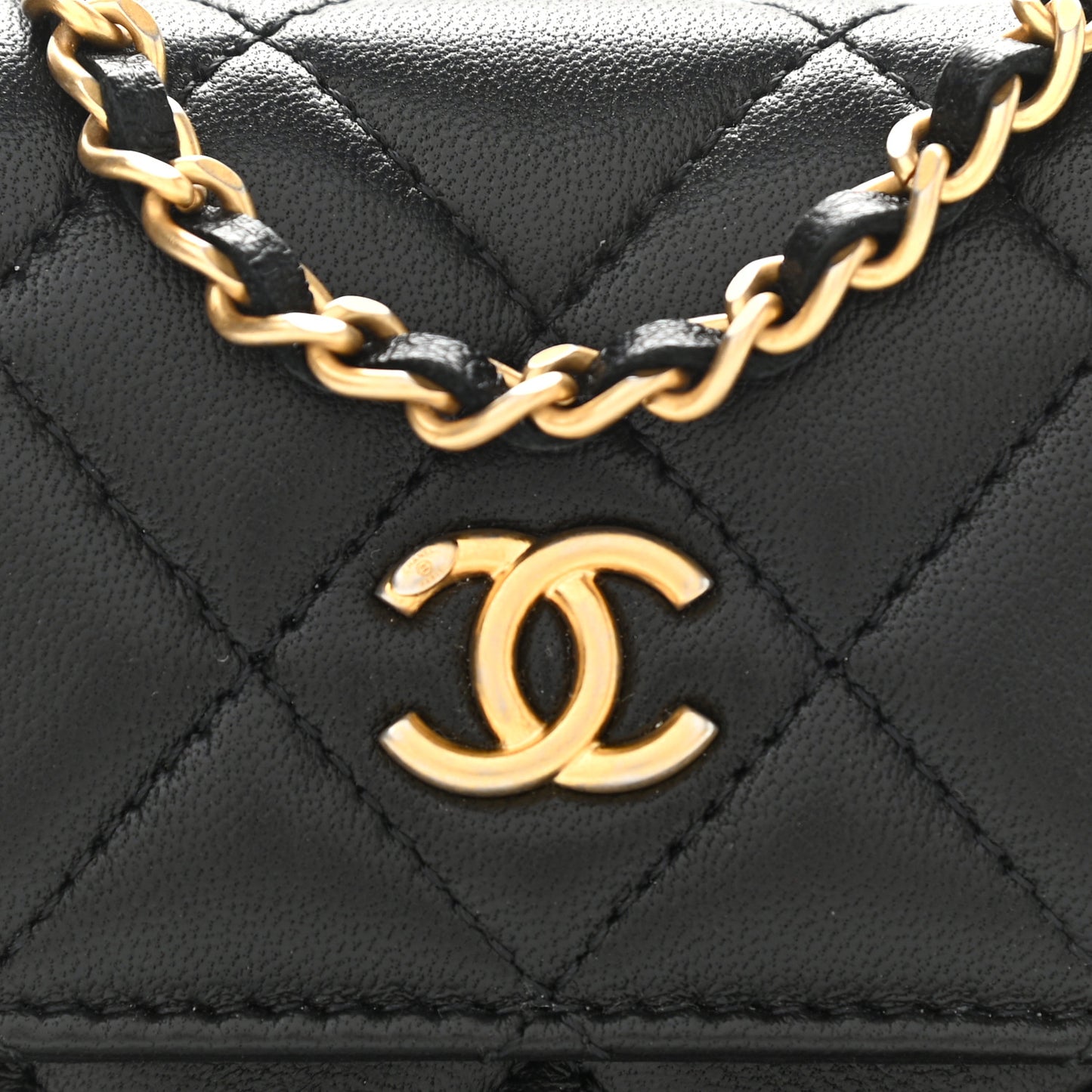 Lambskin Quilted Pearl Crush Clutch With Chain Black