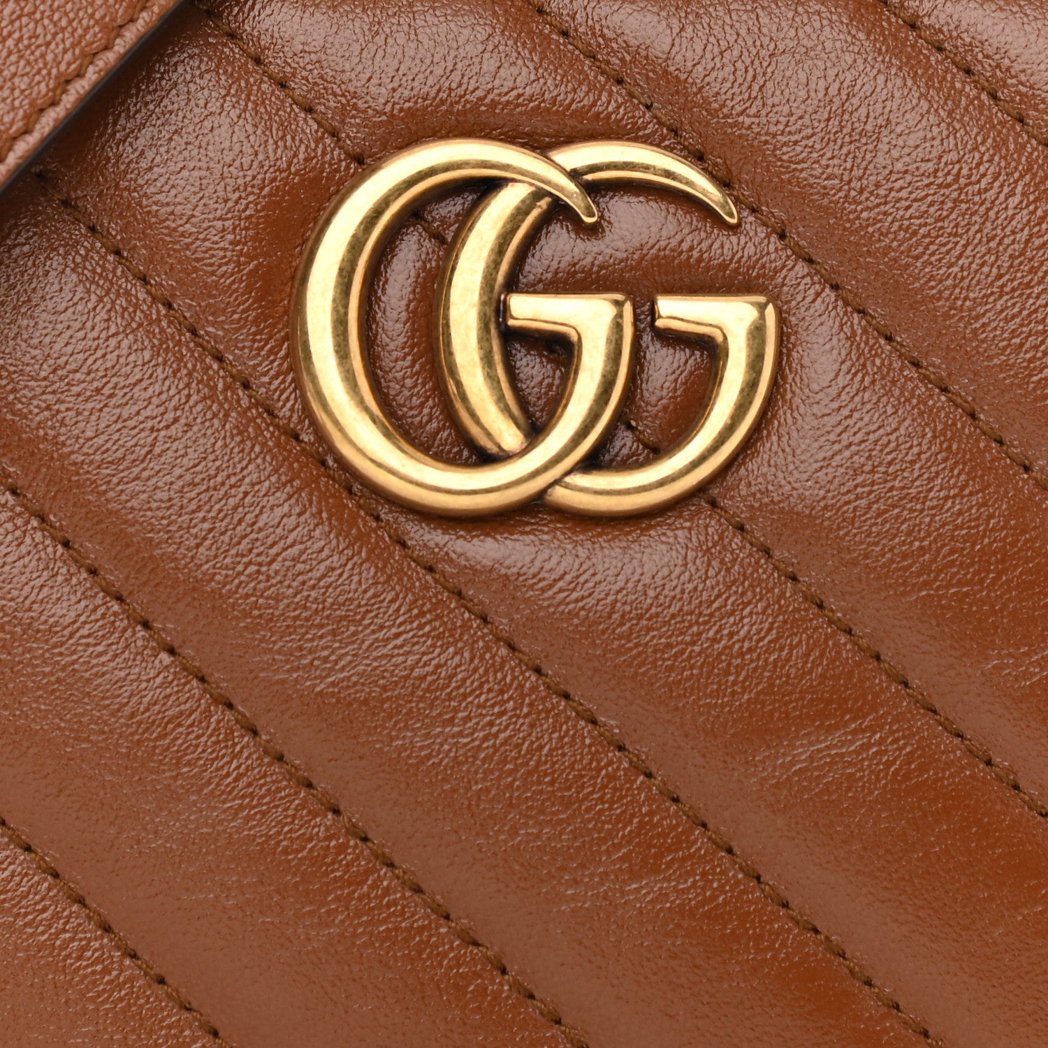 Gucci Glazed Calfskin Matelasse Diagonal Mini GG Marmont Chain Shoulder Bag Cuir 10 of 10