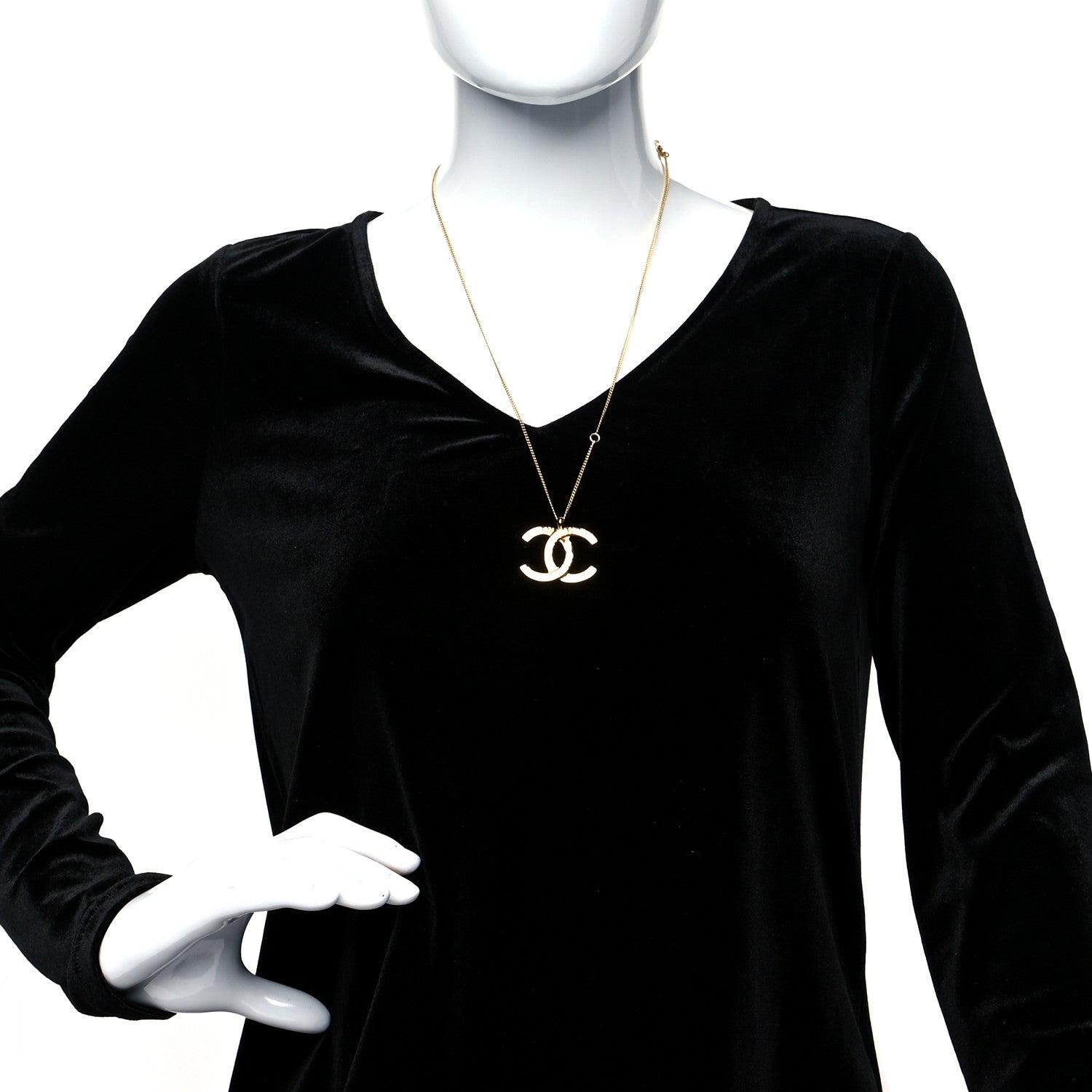 Chanel Metal CC Paris Button Necklace Gold 2 of 5