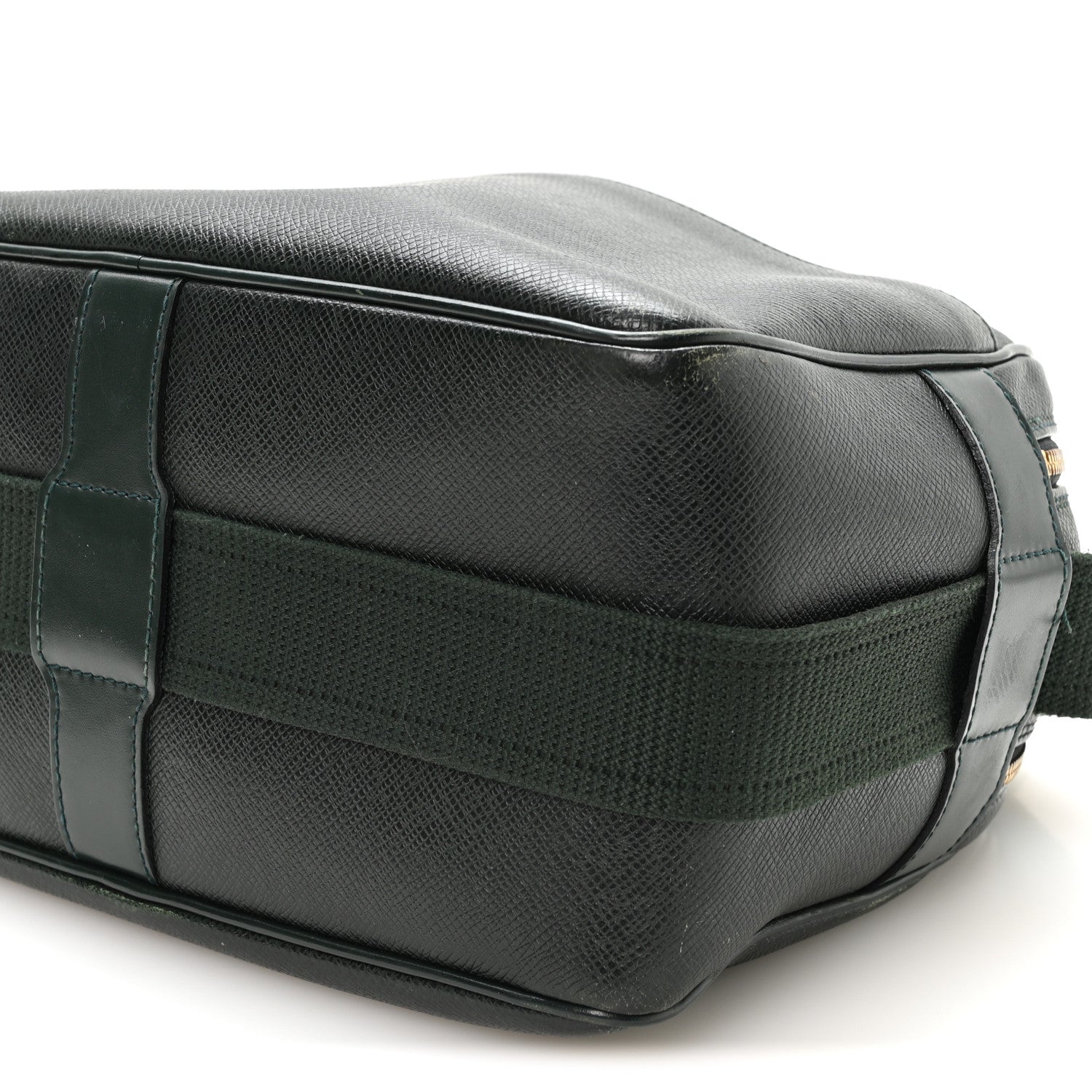Louis Vuitton Taiga Reporter Messenger Epicea 9 of 10