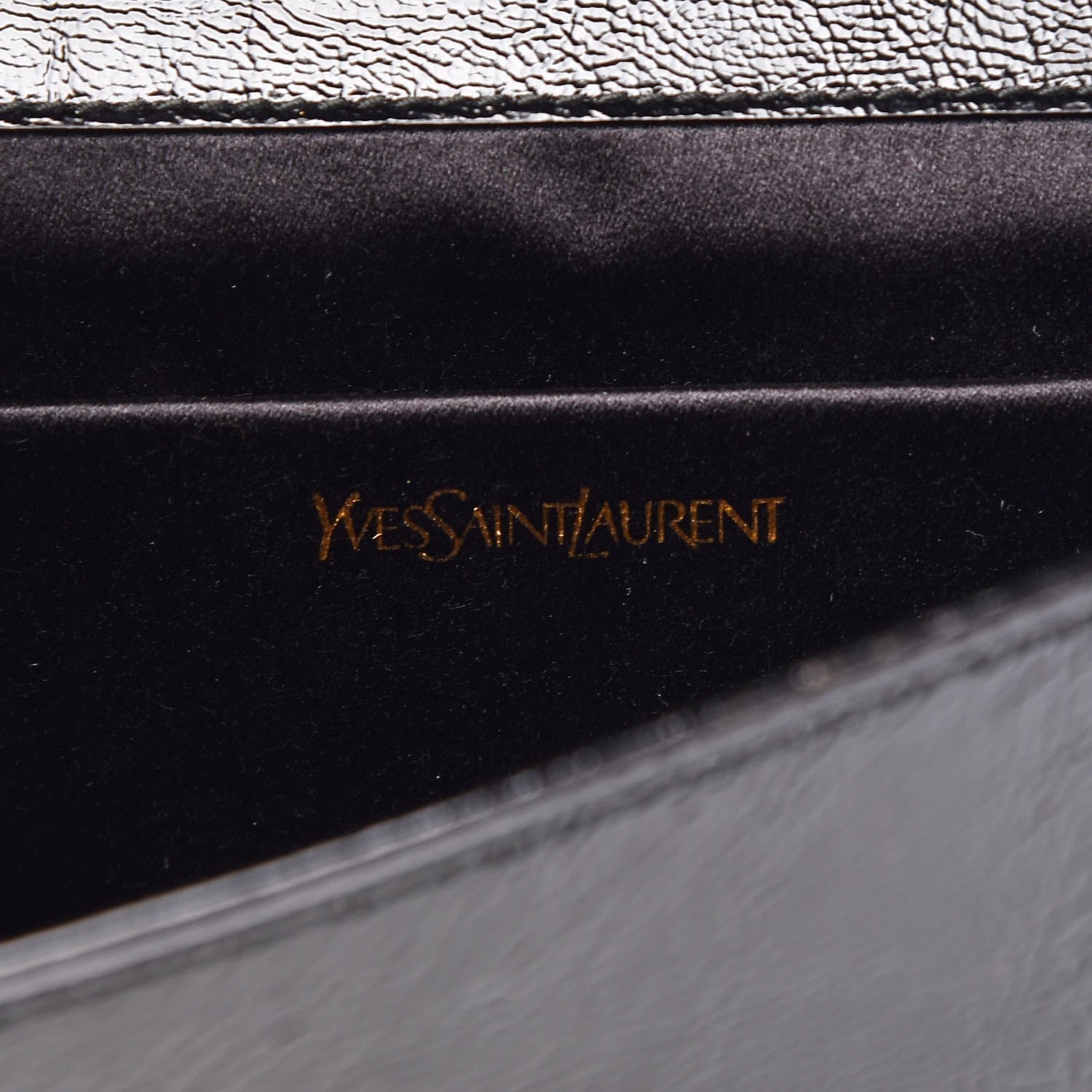 Saint Laurent Textured Patent Monogram Large Belle De Jour Clutch Black 6 of 7