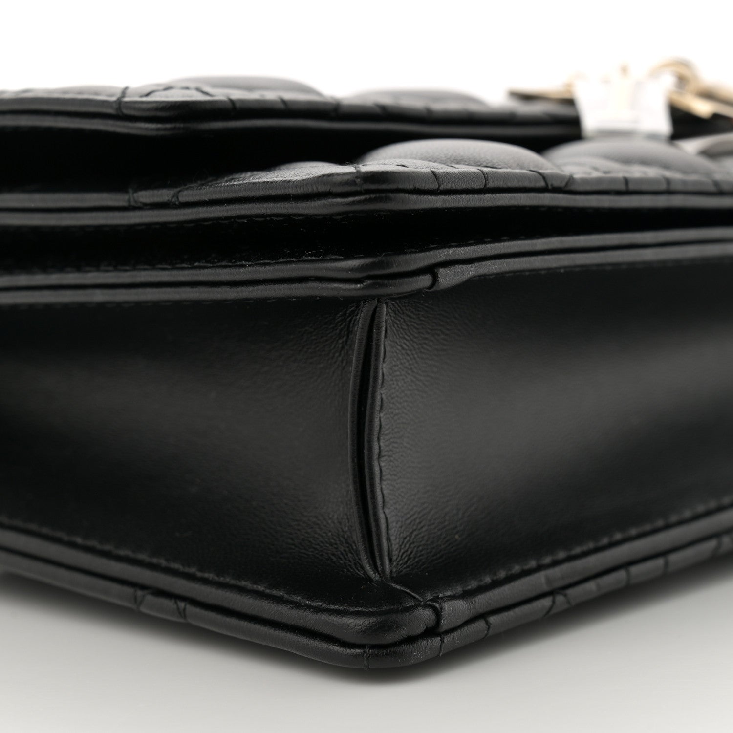 シャネル、ディオール Christian Dior Lambskin Cannage Miss Dior Chain Pouch Black