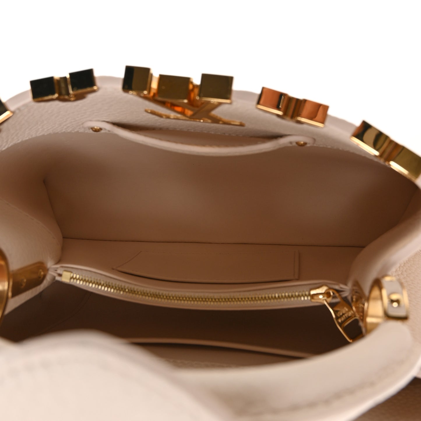 Taurillon Mother of Pearl Flowers Capucines BB Creme Nacre