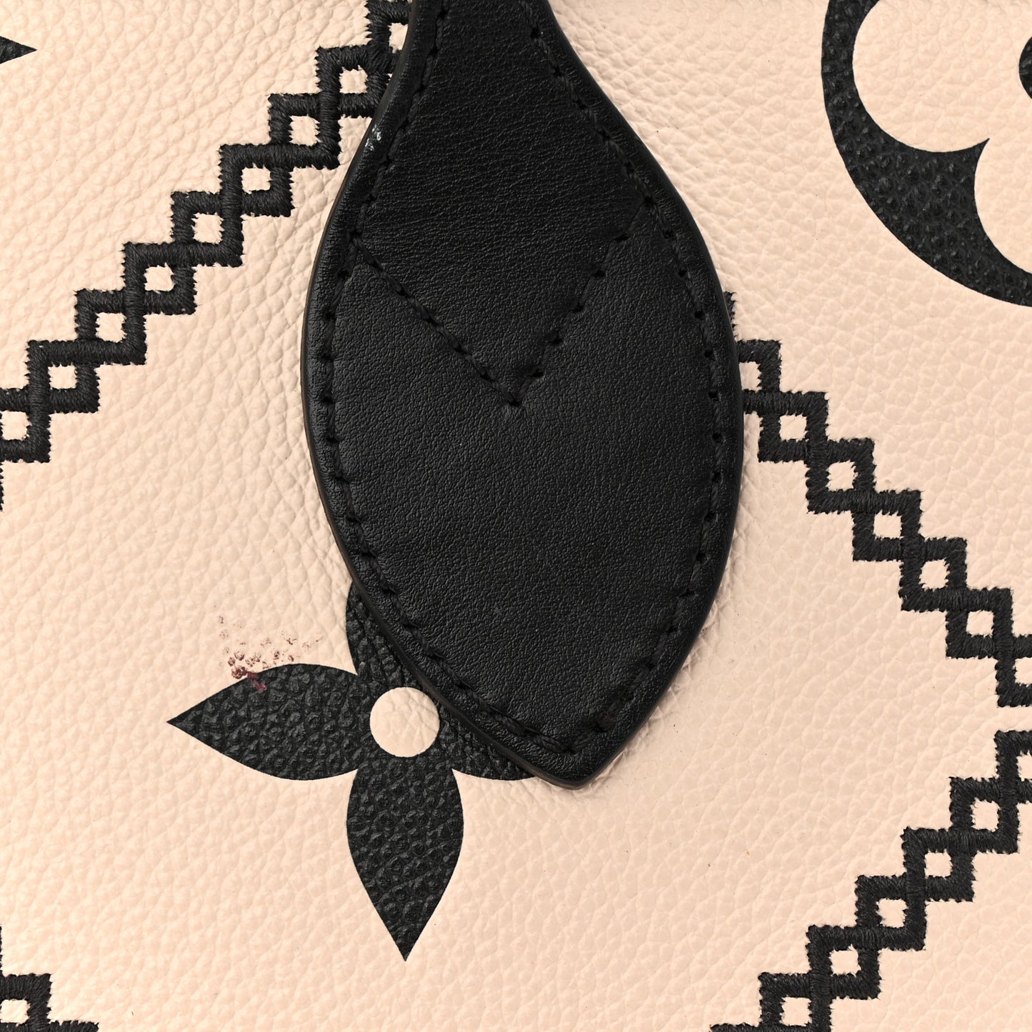Empreinte Monogram Giant Broderies Neverfull MM Cream Black