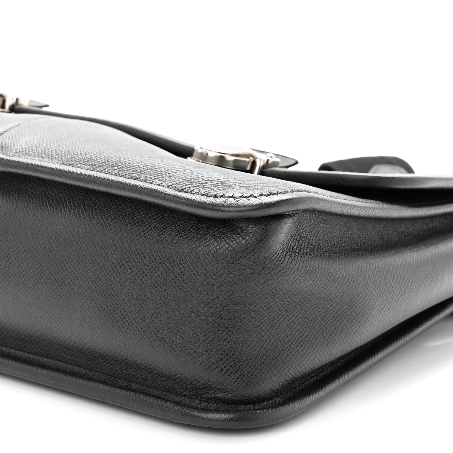Louis Vuitton Taiga Alexei Messenger Ardoise 9 of 14
