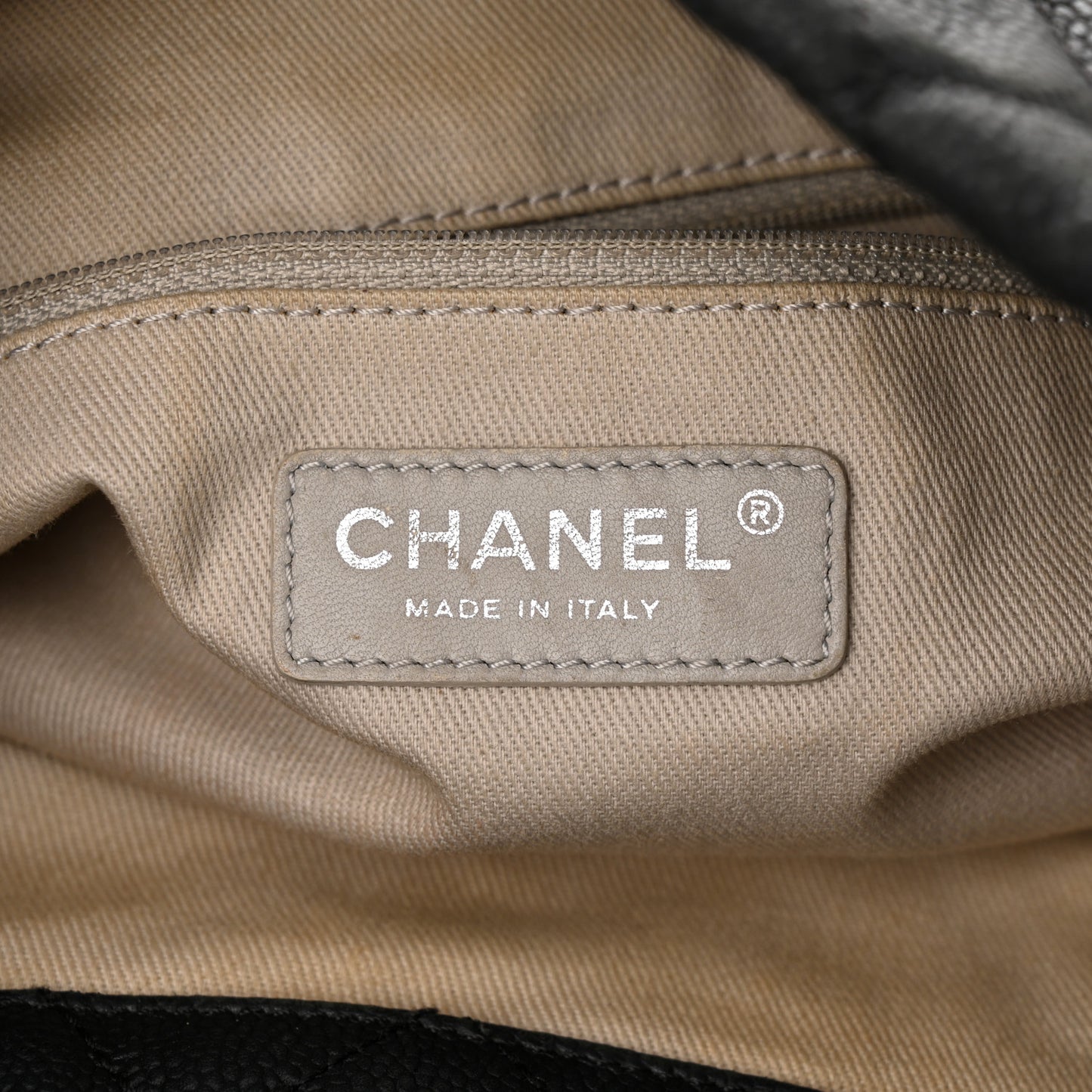 Caviar Quilted Easy Zip Tote Black